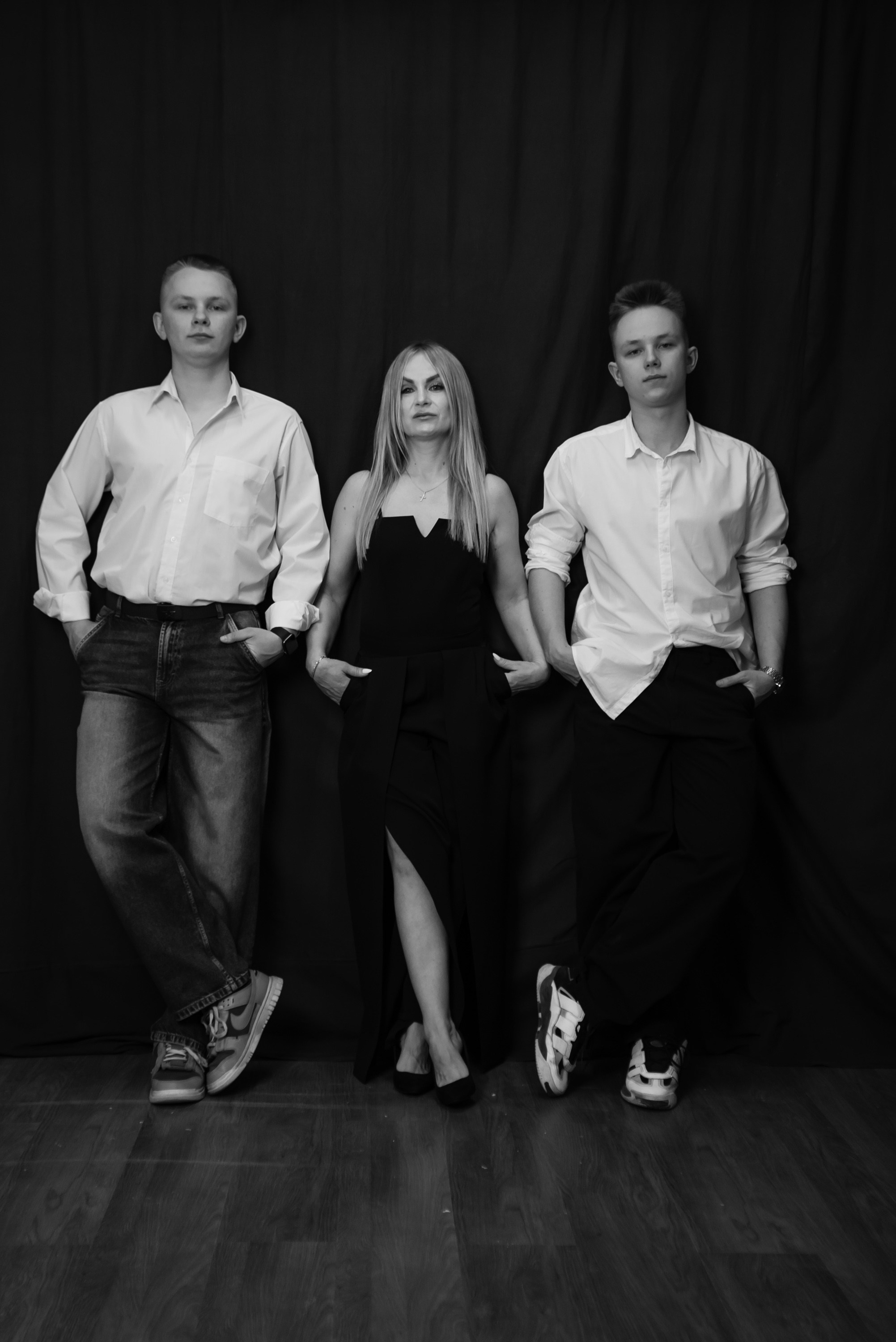 Семейная съемка в студии. Фотограф Тула творческие фотосессии недорого Ольга Ромашина