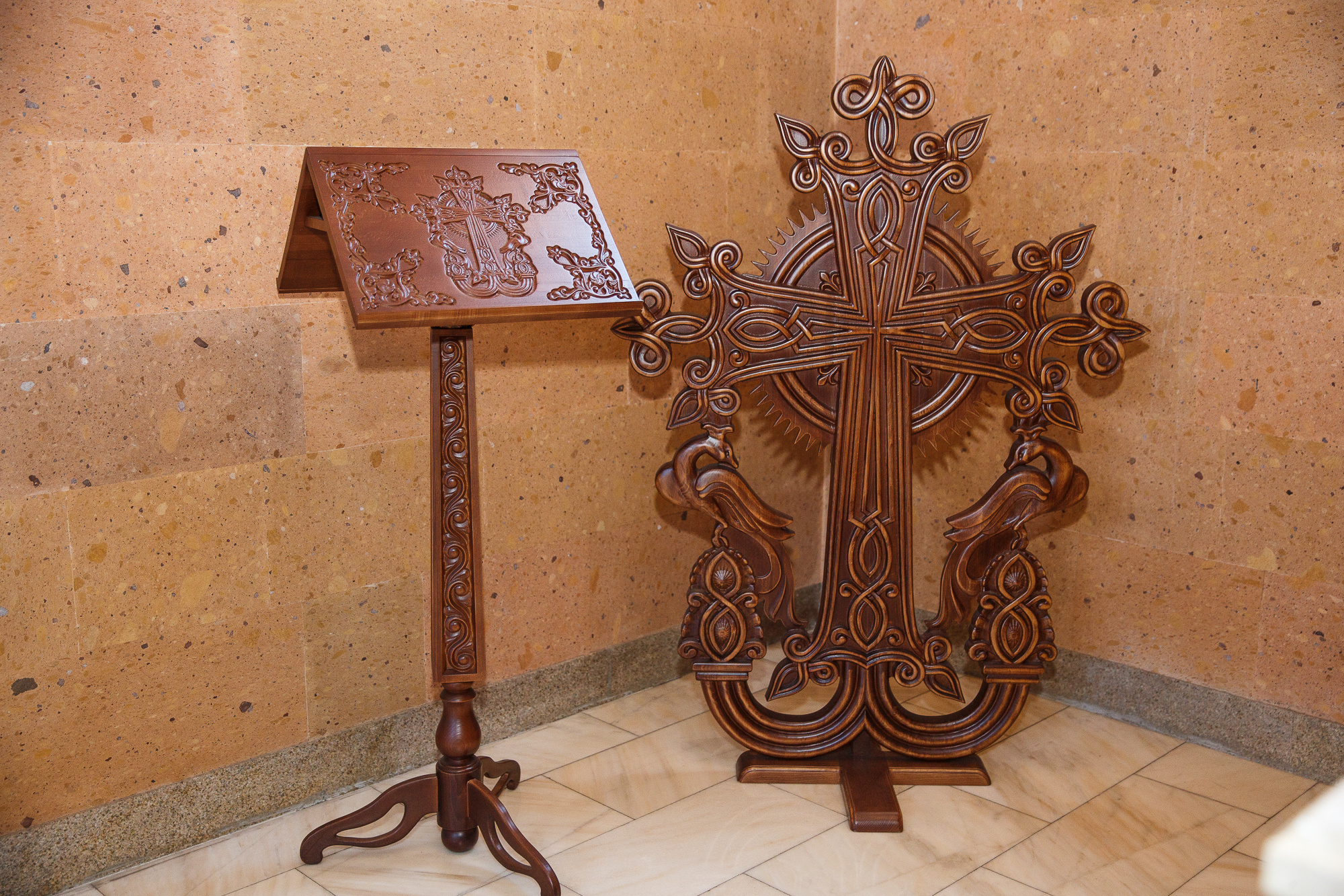 Крещение в Армянской Церкви. Профессиональная фотосъёмка интерьеров, предметная фотосессия еды для меню г. Анапа