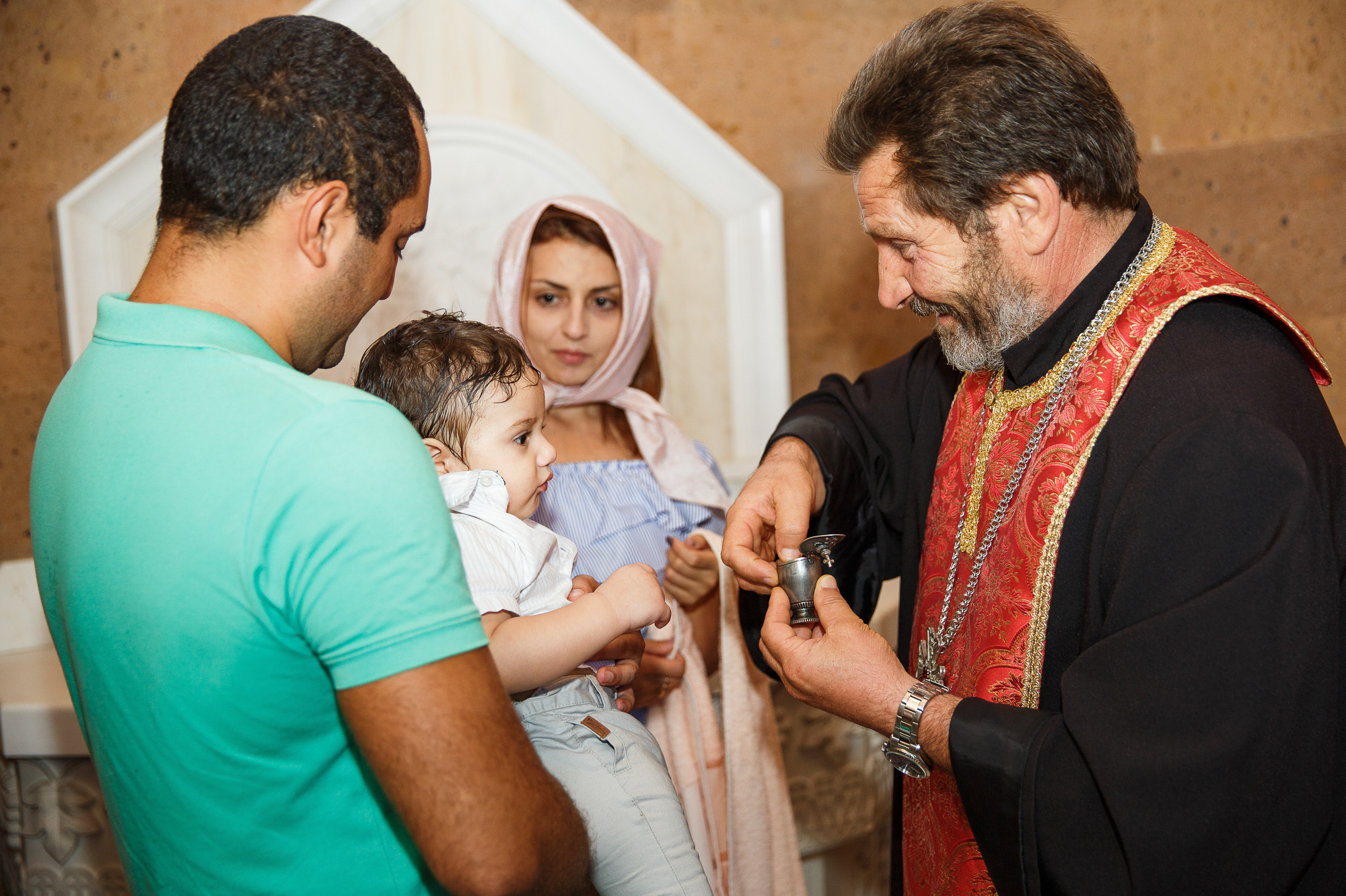 Крещение в Армянской Церкви. Профессиональная фотосъёмка интерьеров, предметная фотосессия еды для меню г. Анапа
