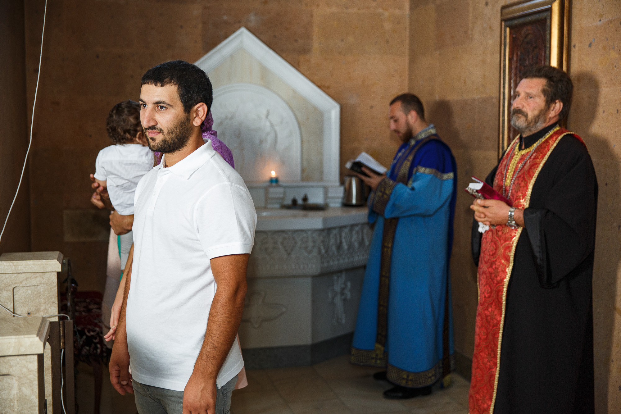 Крещение в Армянской Церкви. Профессиональная фотосъёмка интерьеров, предметная фотосессия еды для меню г. Анапа