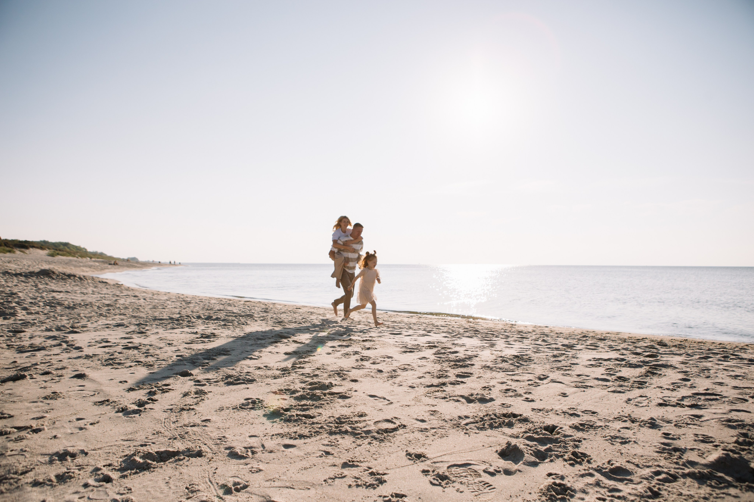Алексей и Наталья. Семейная фотосессия на море. Семейный фотограф в Калининграде Анастасия Юрина