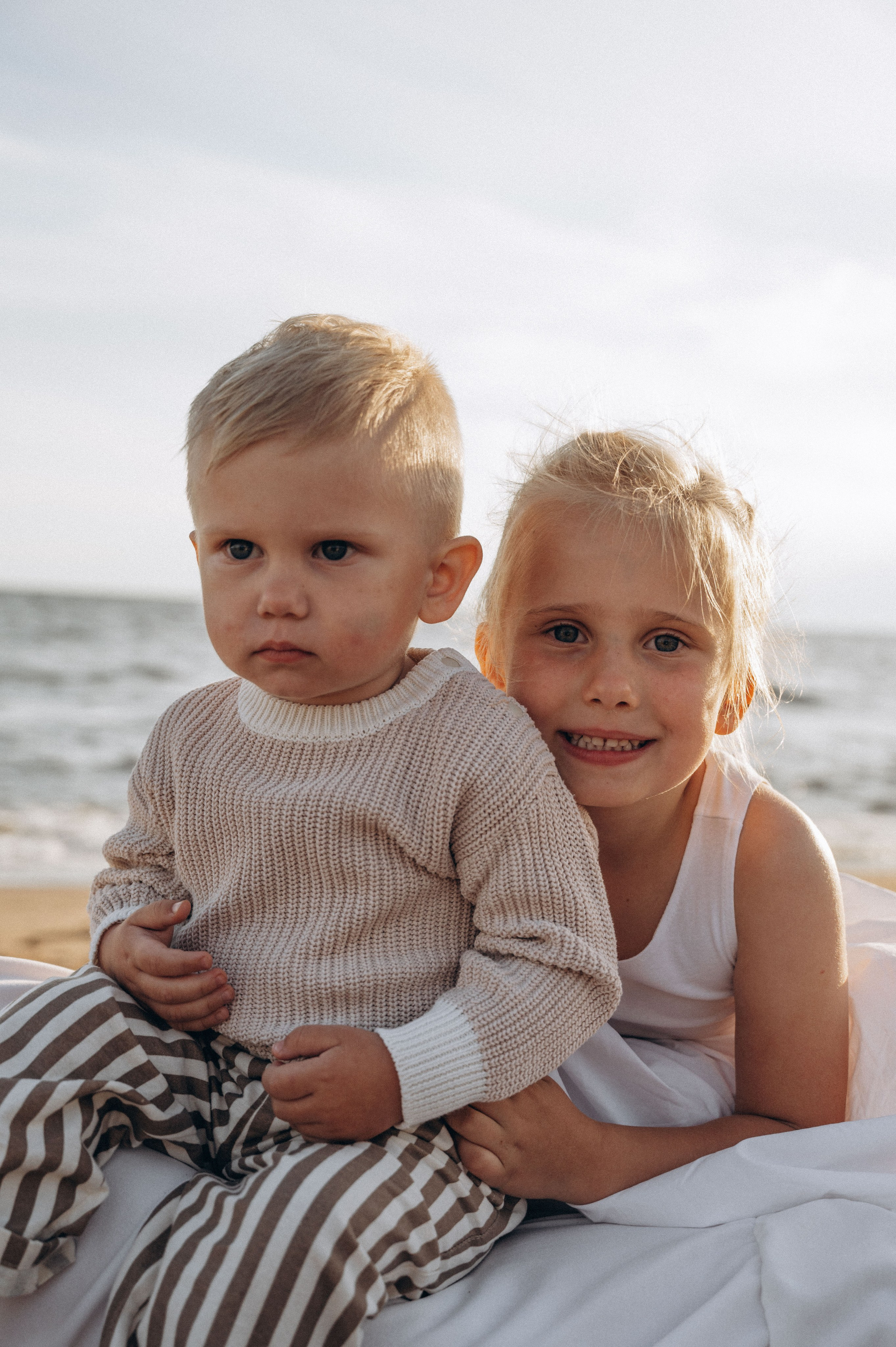 Юлия. Профессиональный фотограф беременности в СПБ. Стильные фотосессии беременности в стиле минимализм и классическая фотография