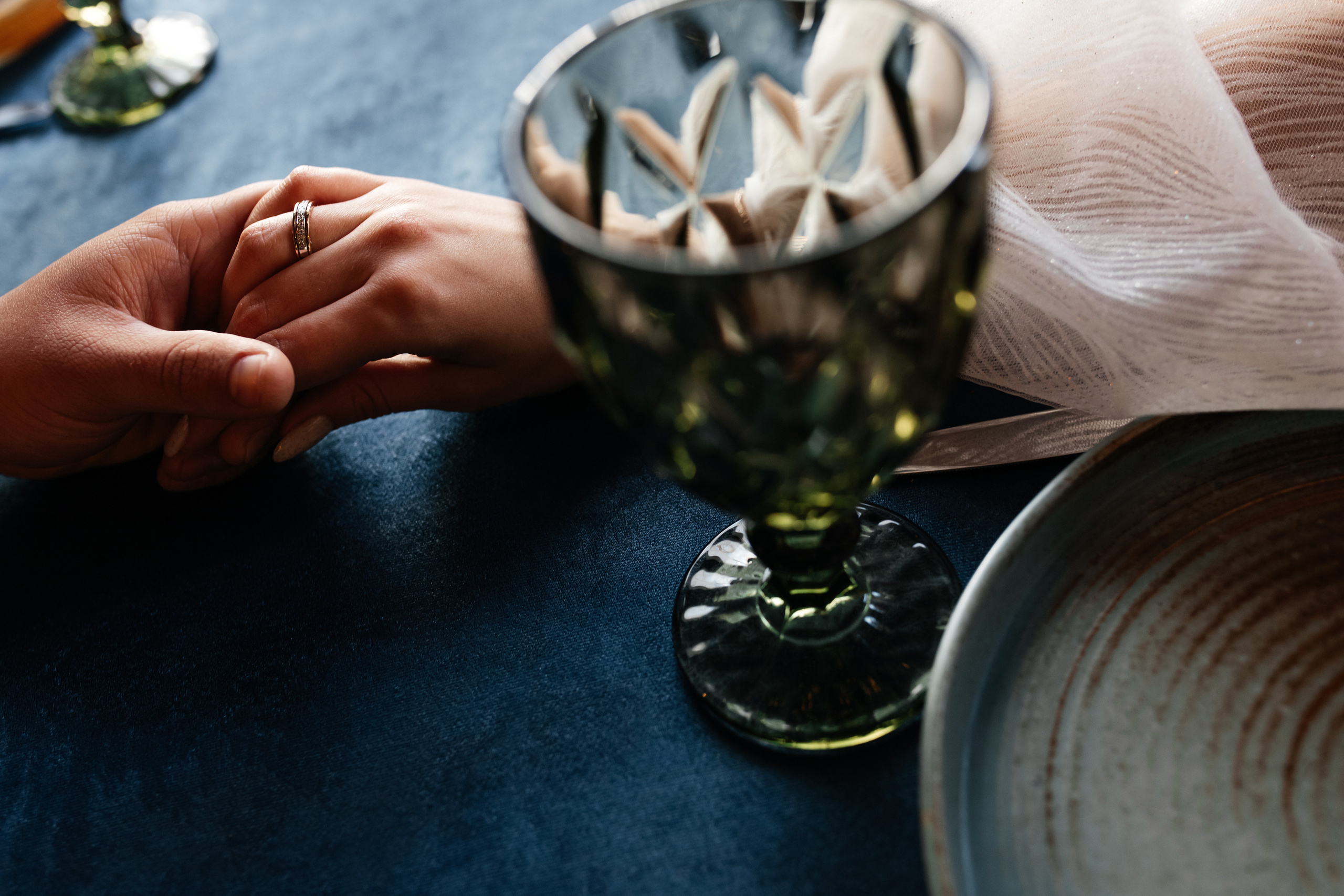 M & V. ФОТОГРАФ