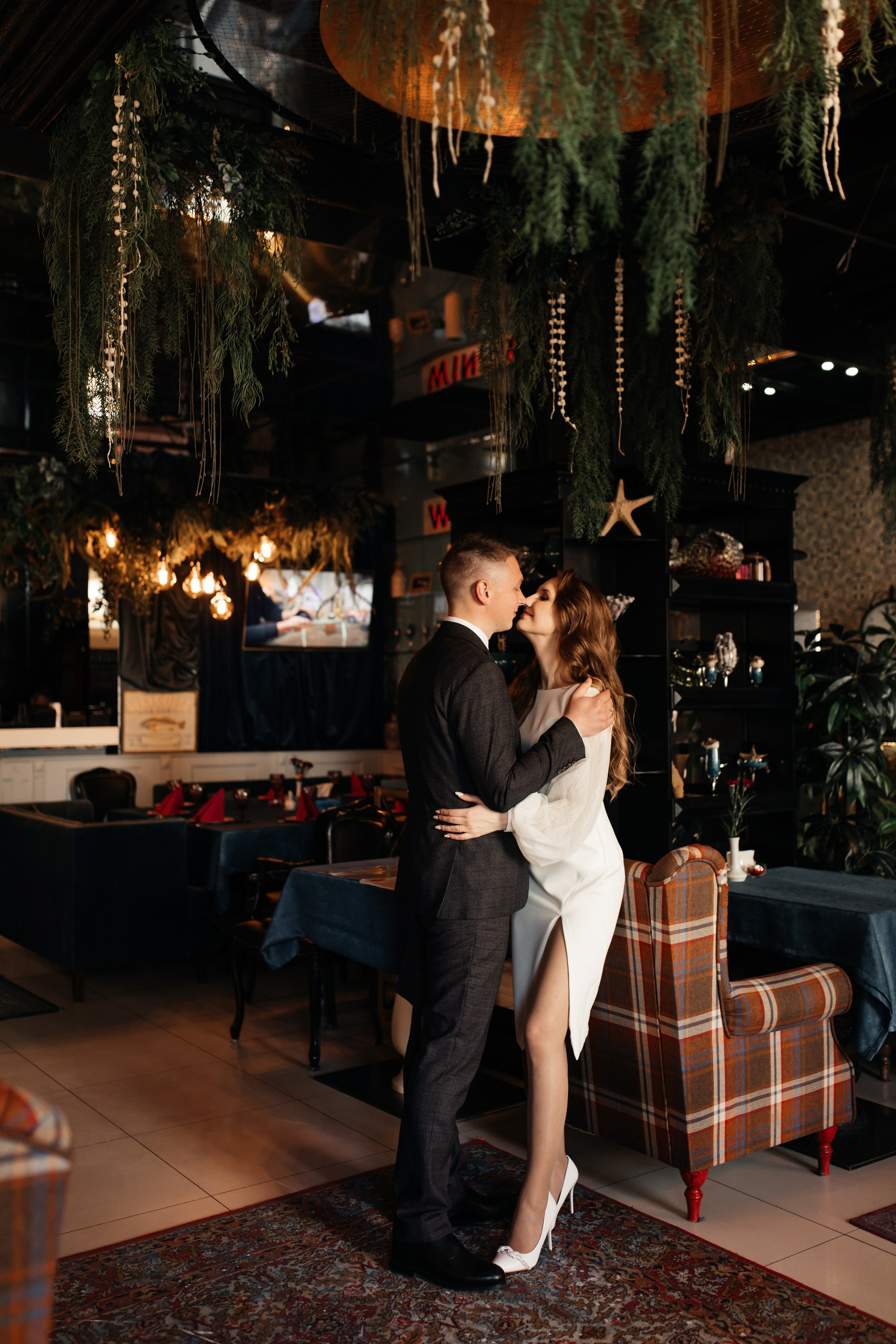 M & V. ФОТОГРАФ