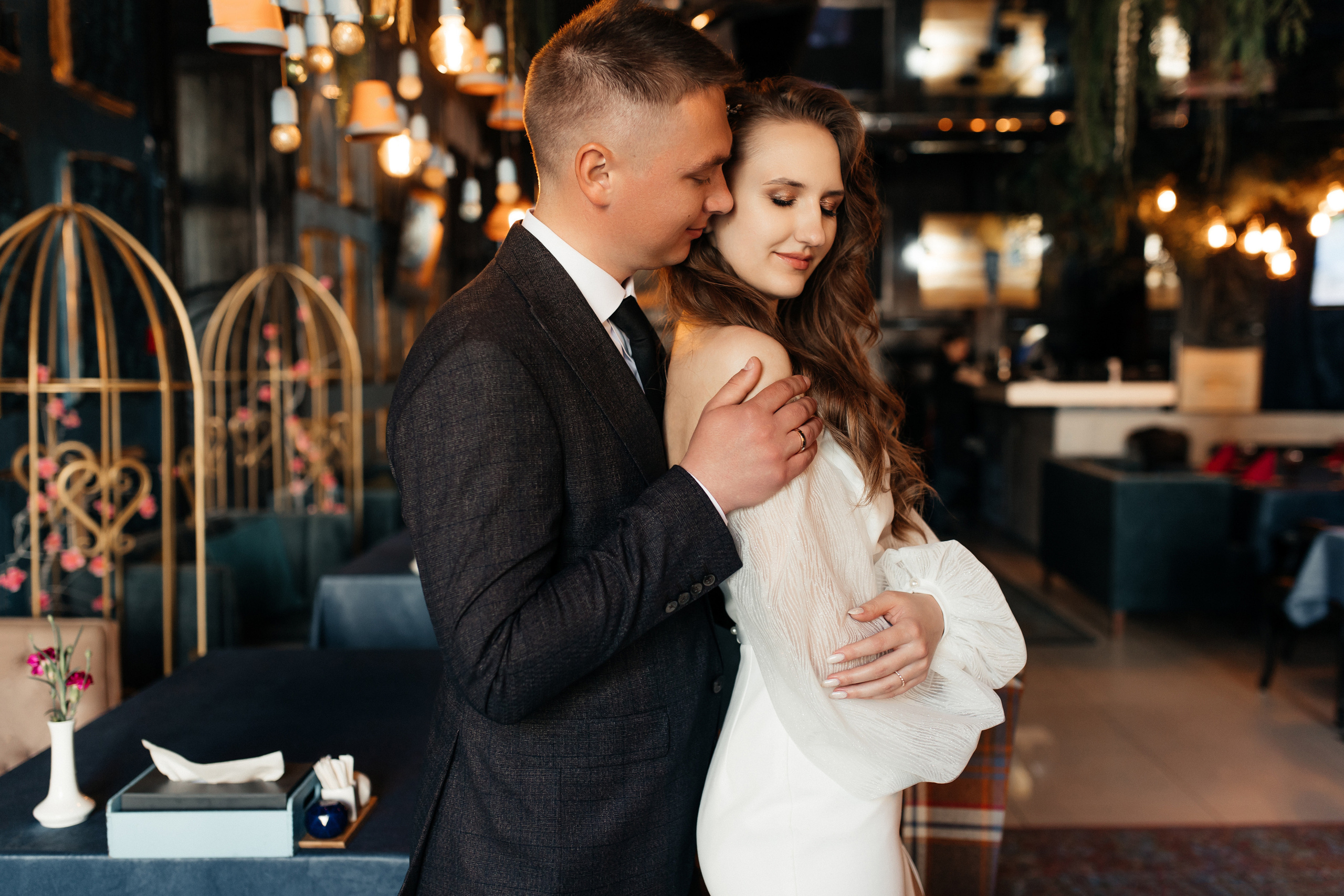 M & V. ФОТОГРАФ