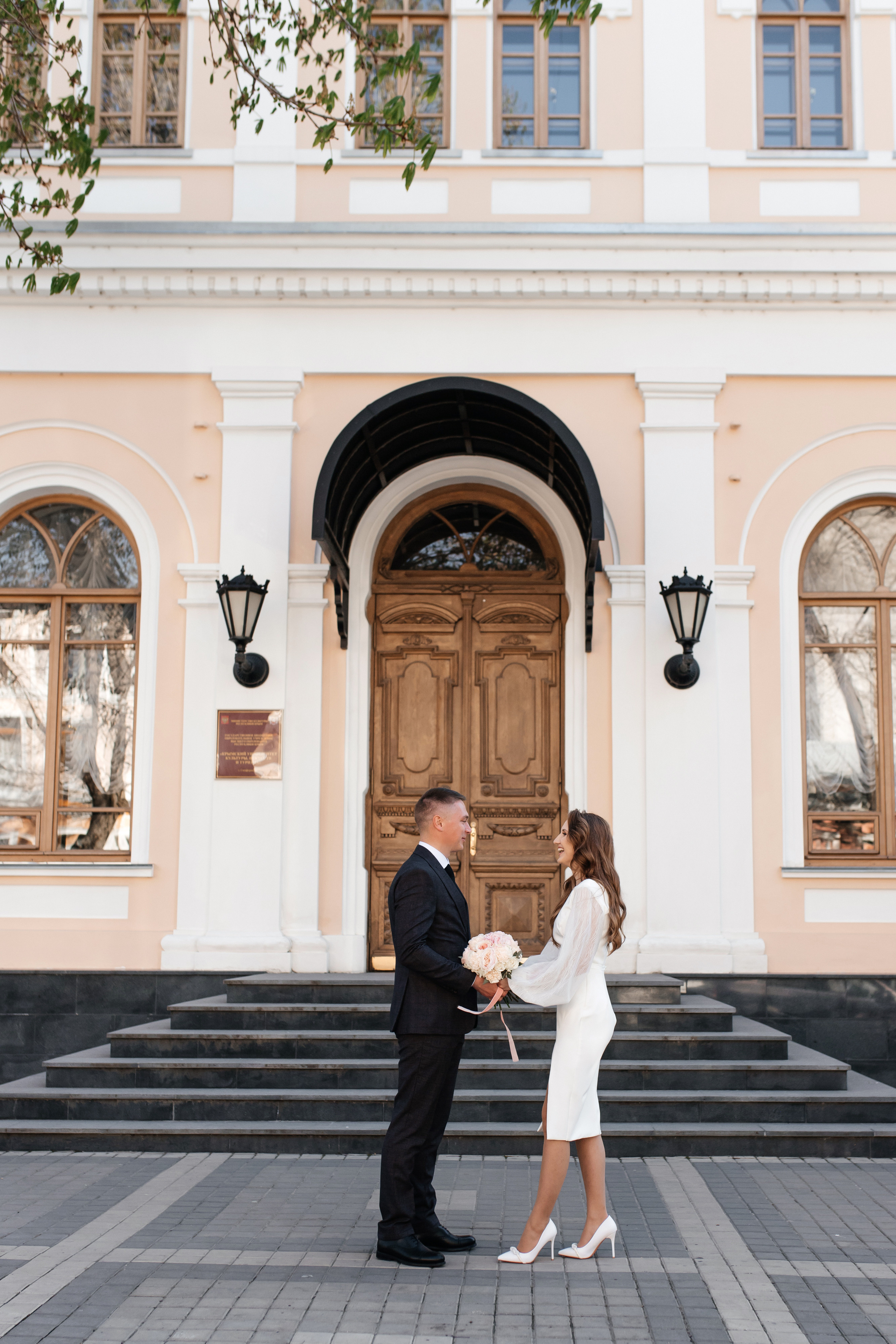 M & V. ФОТОГРАФ