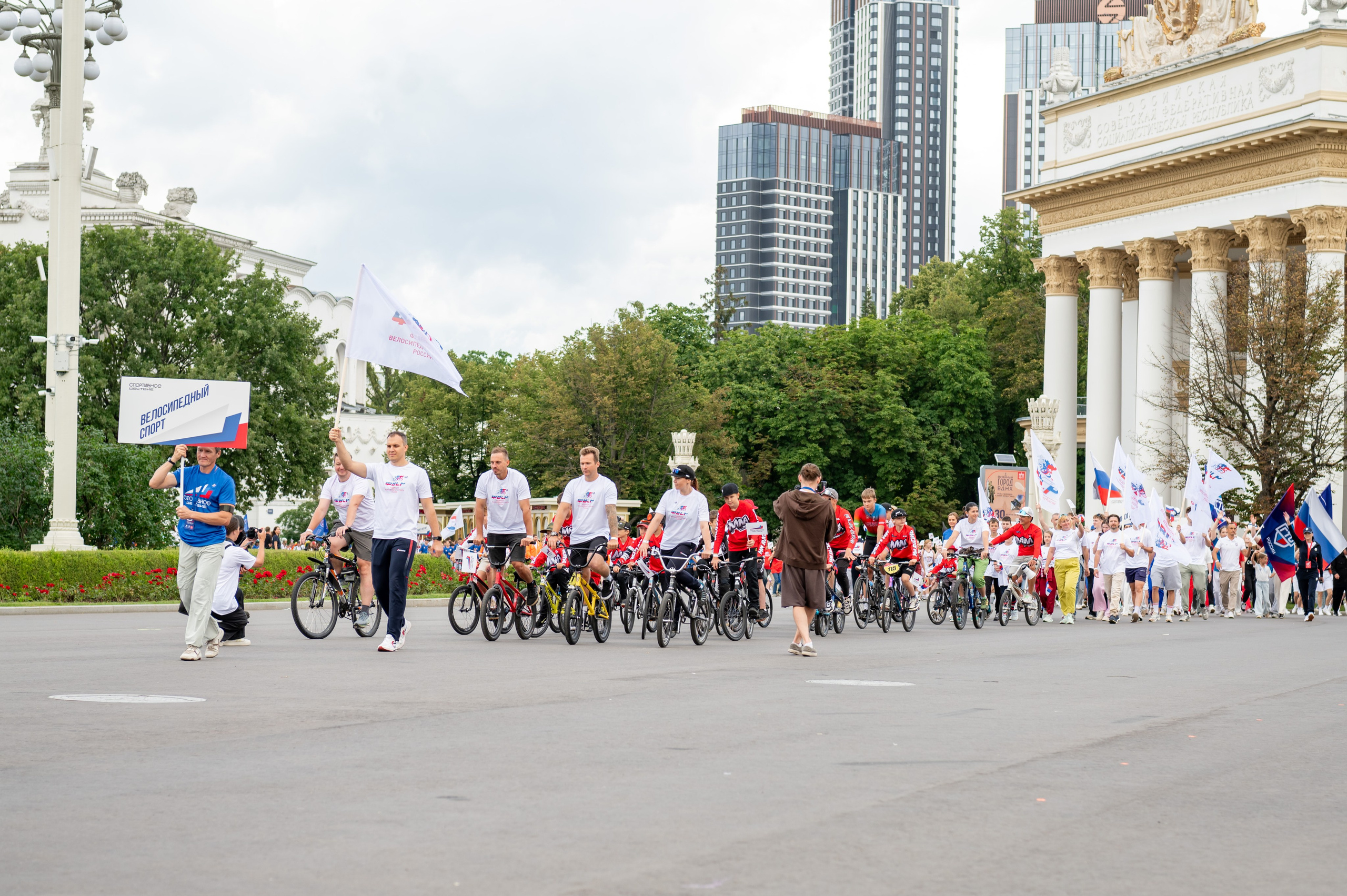 Спортивное шествие посвященное Дню физкультурника!. Детский и семейный фотограф г. Москва Оксана Катаджи