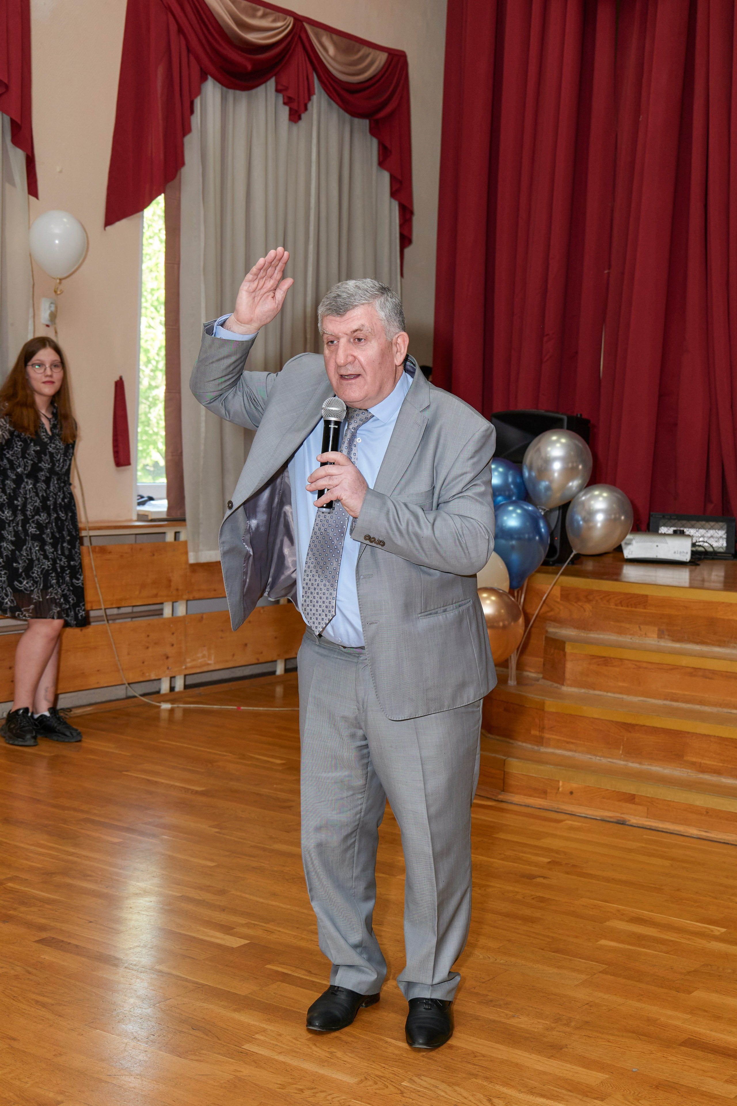 Последний звонок школа 1413. Детский и семейный фотограф г. Москва Оксана Катаджи
