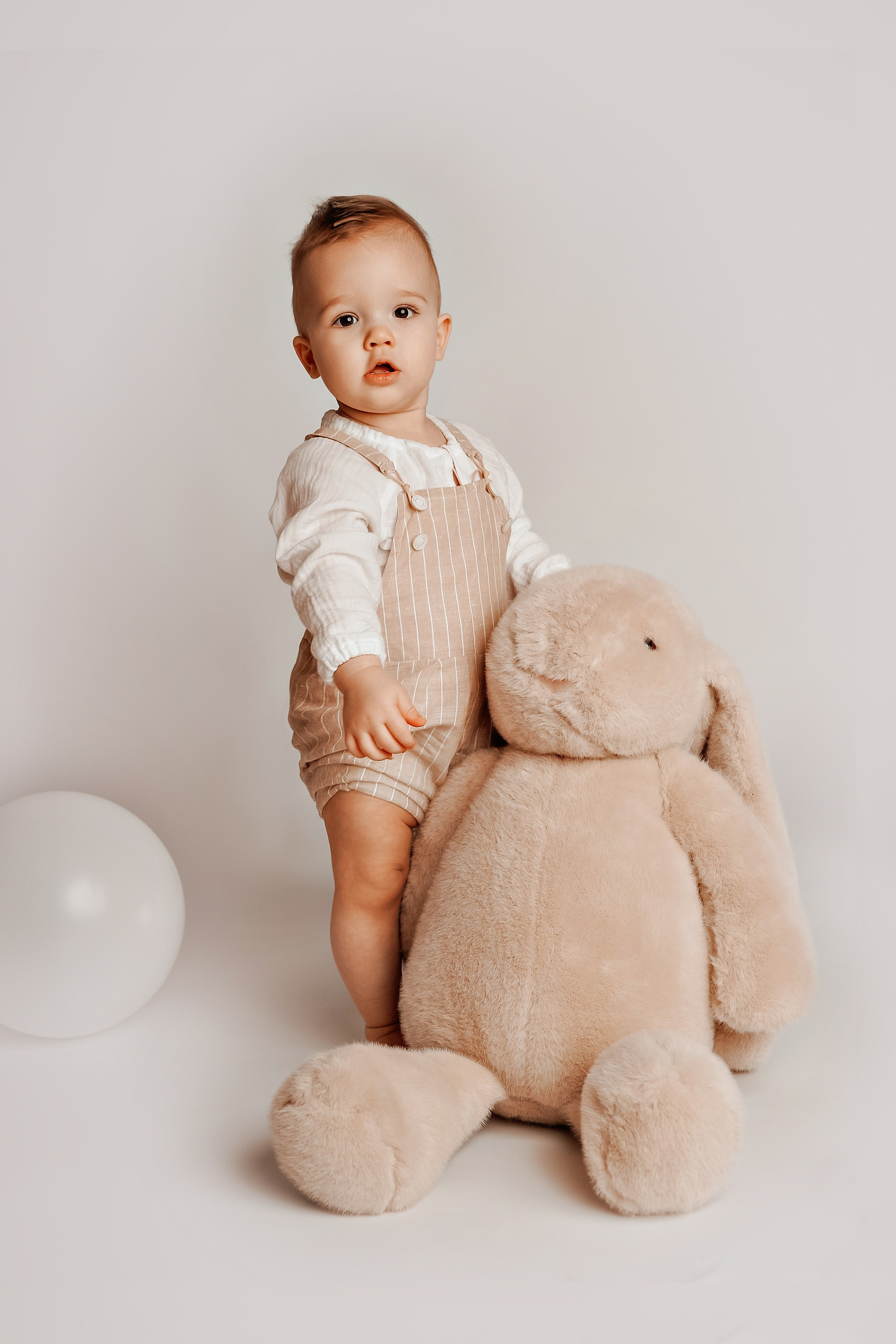 ФОТОСЕССИЯ ПЕРВОГО ГОДИКА для мальчика в стиле МИНИМАЛИЗМ. Фотограф новорожденных беременных в Тюмени Ткачук Татьяна