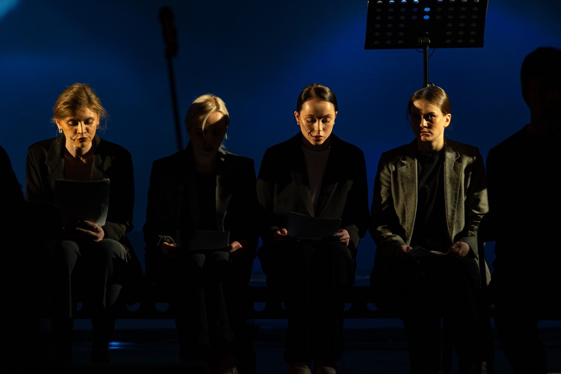 Театр Старый дом «И снова май». Фотограф Александр Поздняков  Новосибирск