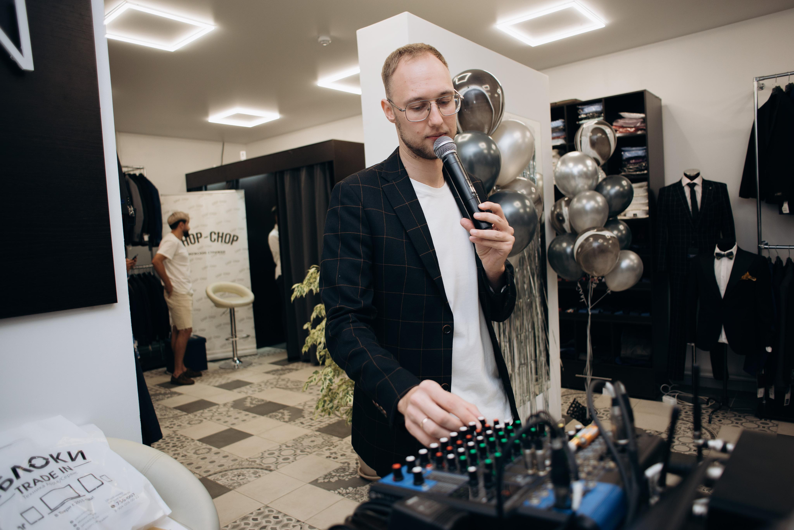 Мероприятия. Ведущий мероприятий  — Александр Шилов