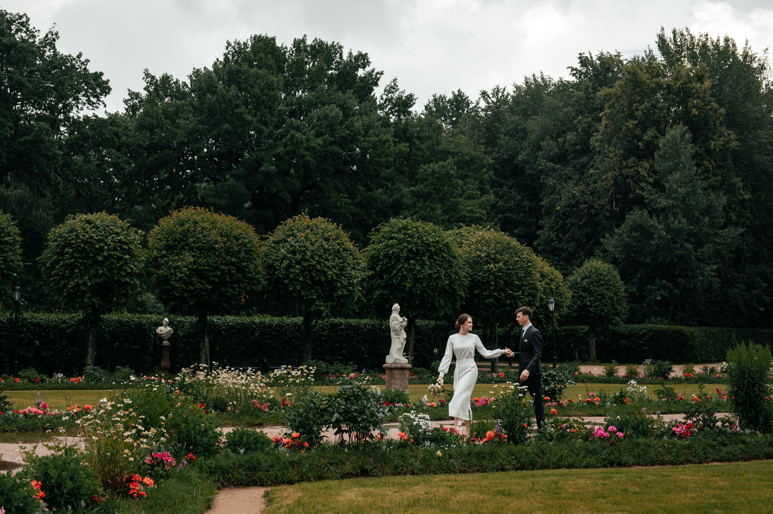 Когда дождь — это про любовь. Усадьба Кусково. Свадебный и семейный фотограф Виктория Носачёва. Щелково, Москва и МО