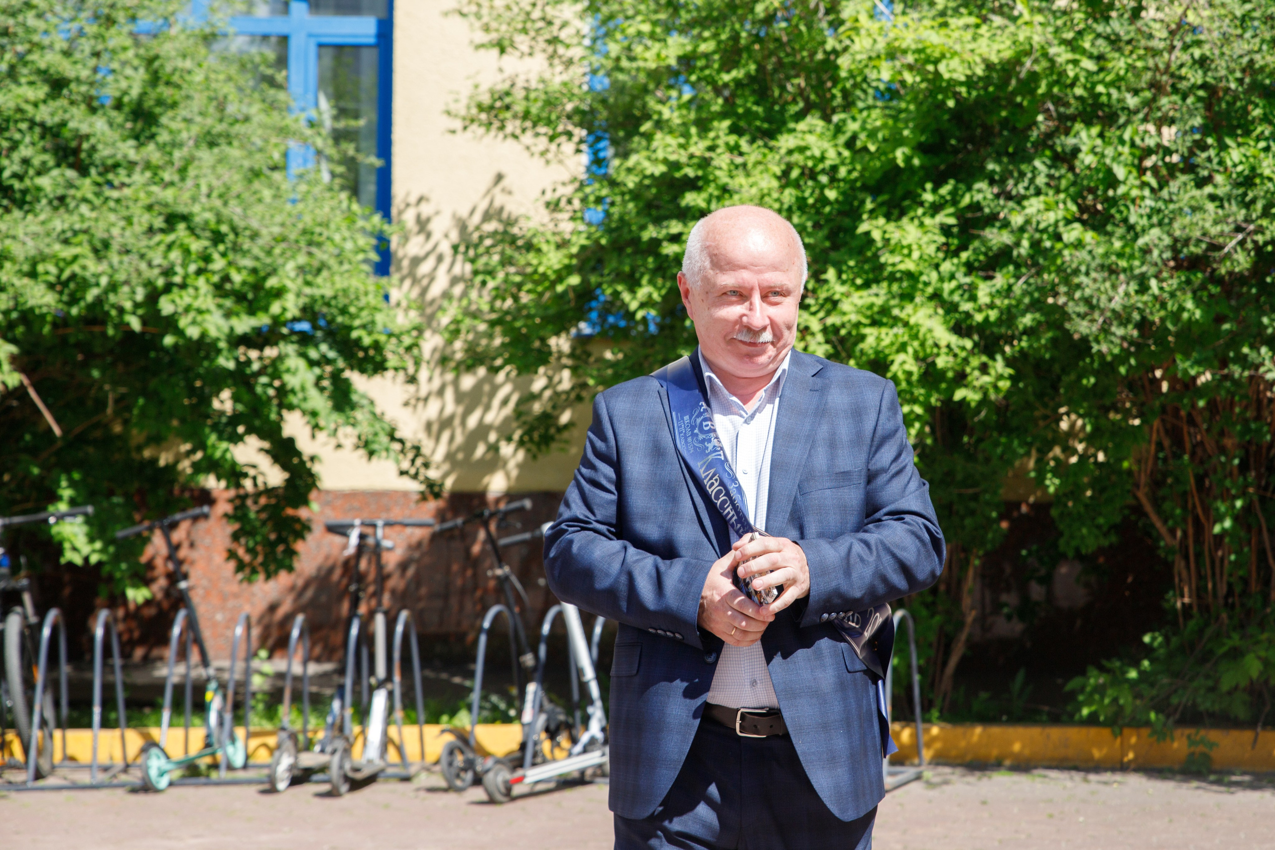 Репортажная съемка с Последнего звонка в школе в Москве. Семейный и школьный фотограф в Москве Анна Ткач