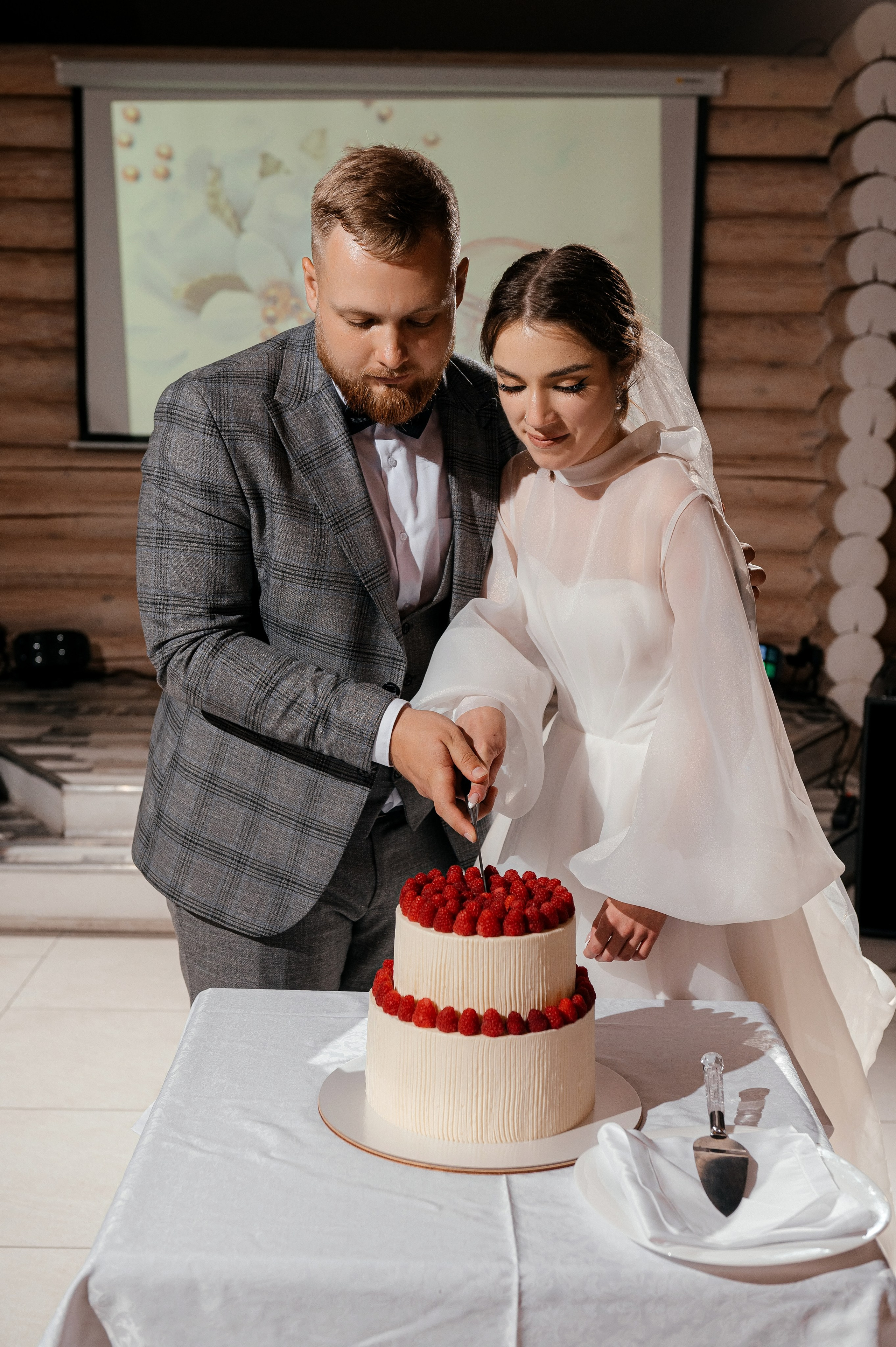 Дождик свадьбе не помеха! Гребнево, Барин. Свадебный и семейный фотограф Виктория Носачёва. Щелково, Москва и МО