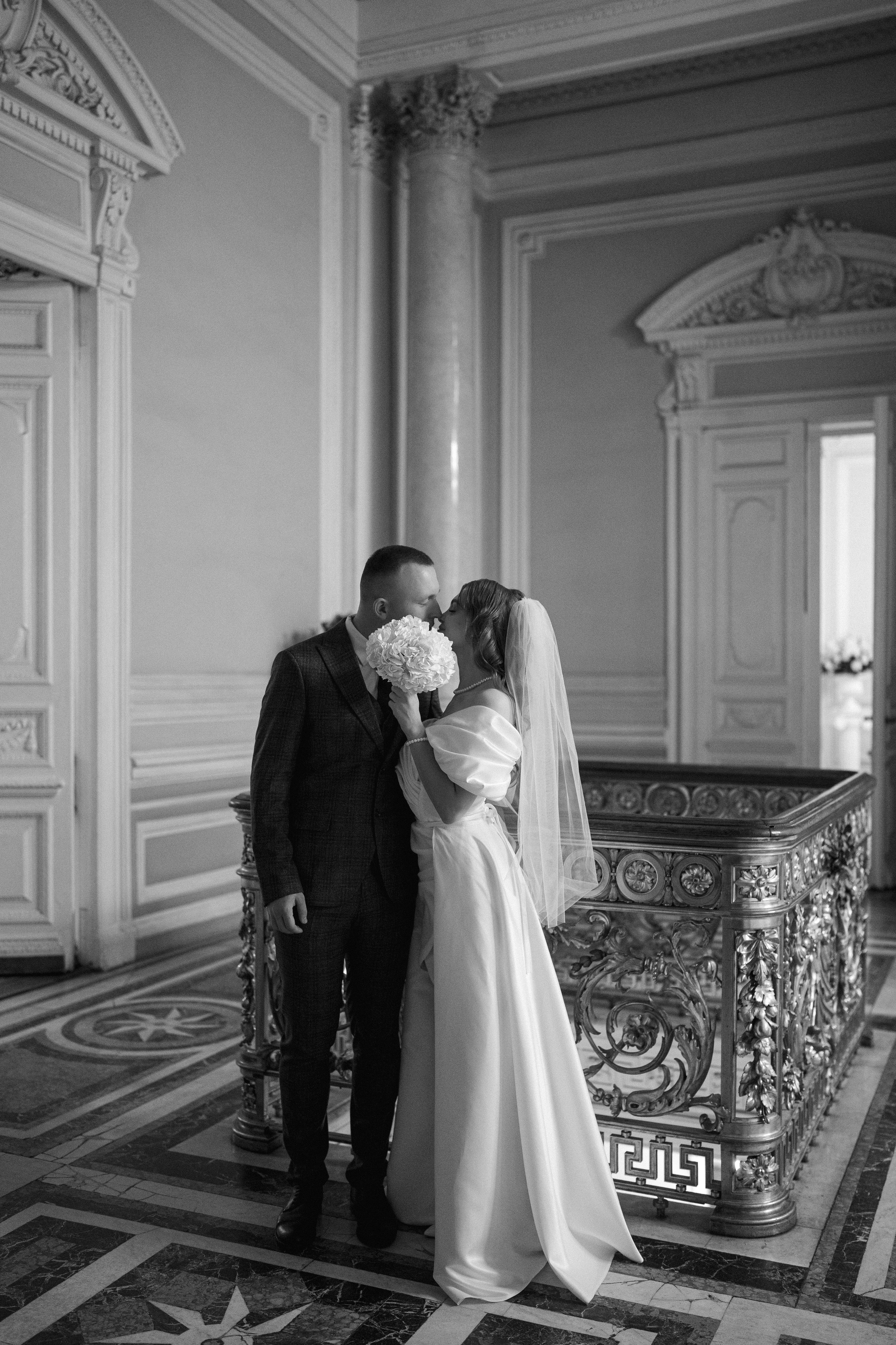 Дмитрий и Кира (Эрмитаж). Свадебный фотограф в Санкт-Петербурге