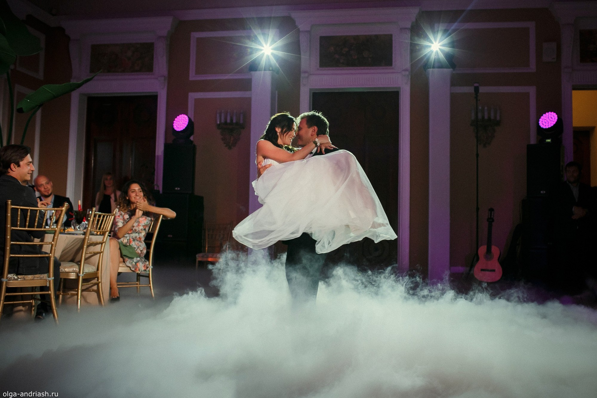 Вечерняя выездная регистрация. Семейный, портретный и свадебный фотограф в Санкт-Петербурге и Москве