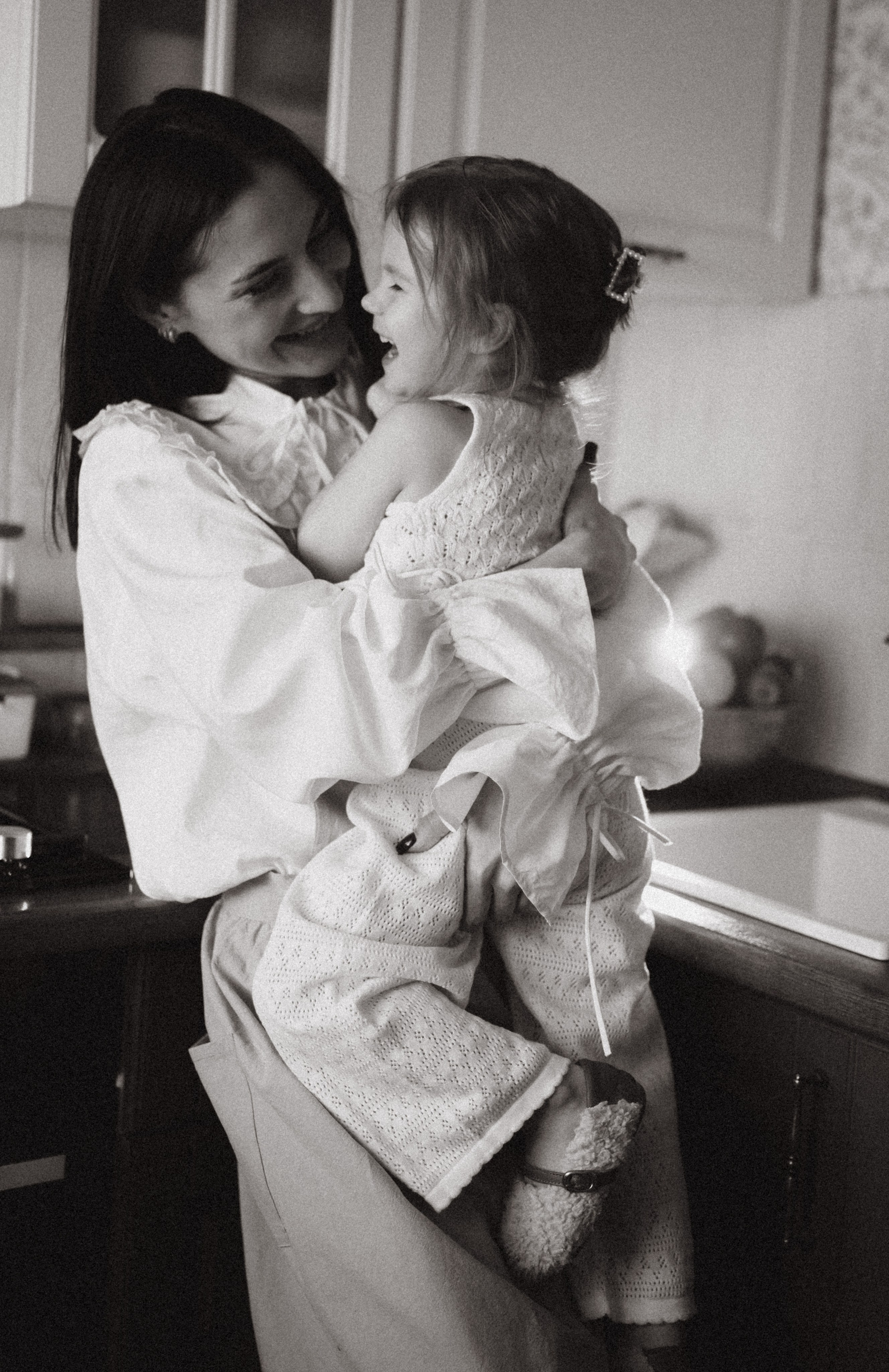 Домашняя истории о материнской любви! Виктория и Сияна. Услуги