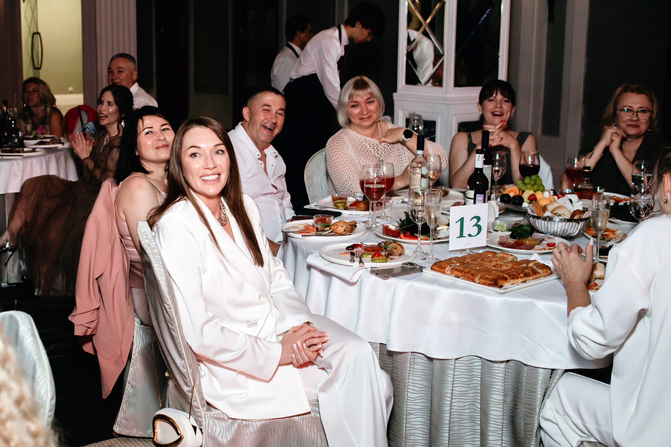 Выпускной 2025 (9класс) 124 школа. Фотограф в Челябинске Ополихина Анна