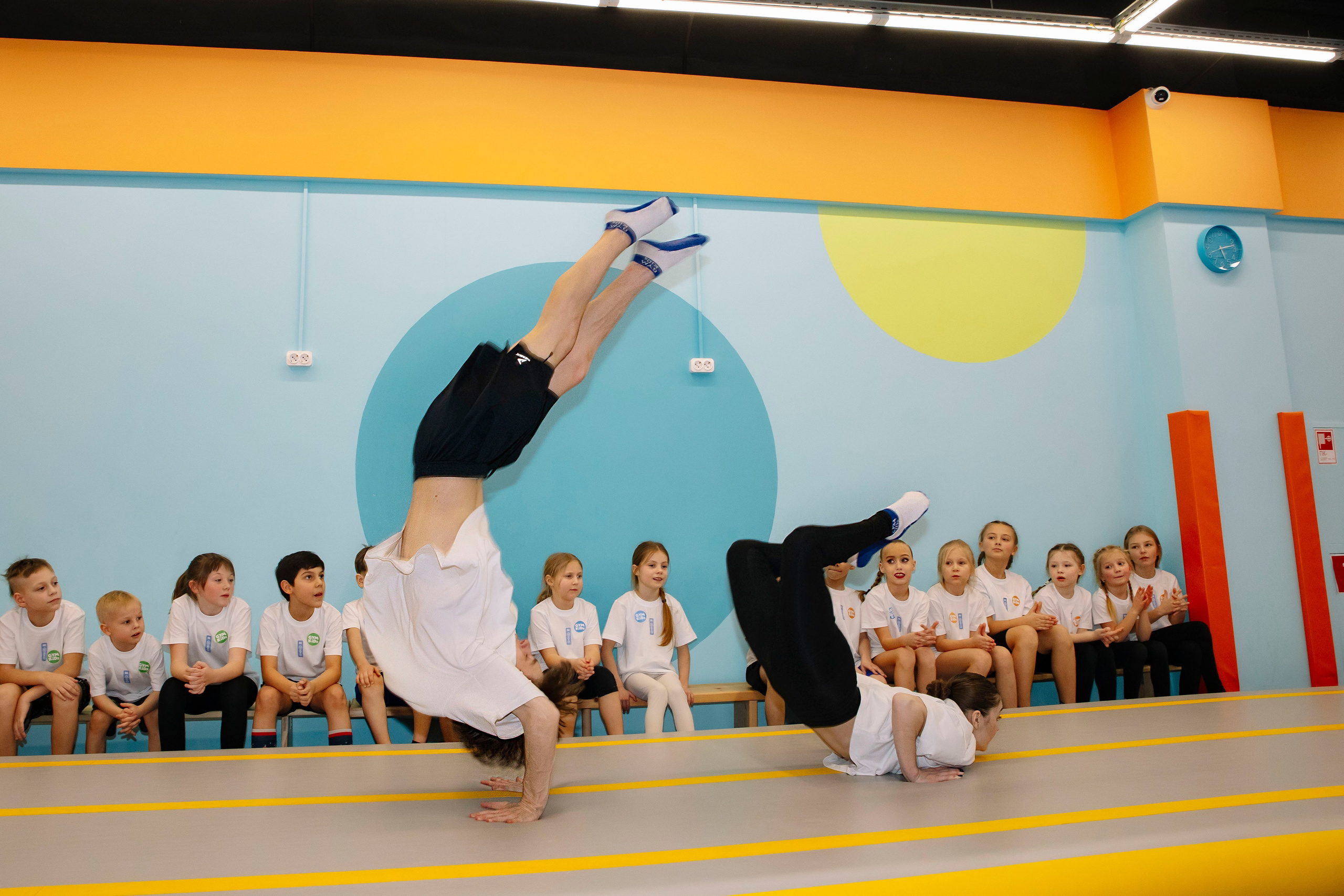 Соревнования по гимнастике в Gymkids Чертаново. Профессиональный фотограф в Москве | Заказать фотосессию и съемку