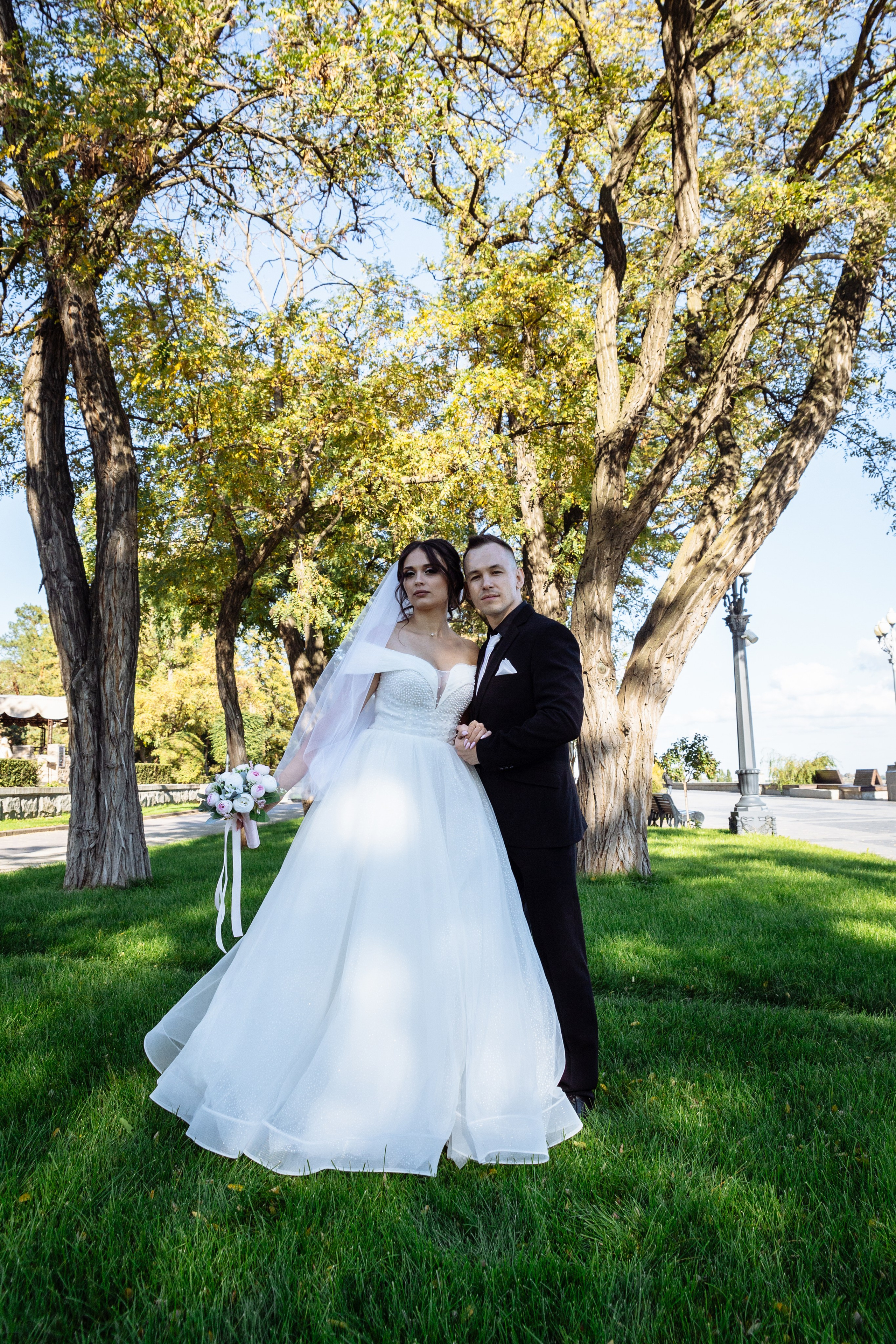 Павел, Мария — фотографии в студии и парке. Событийный фотограф Максим Бескоровайновнов