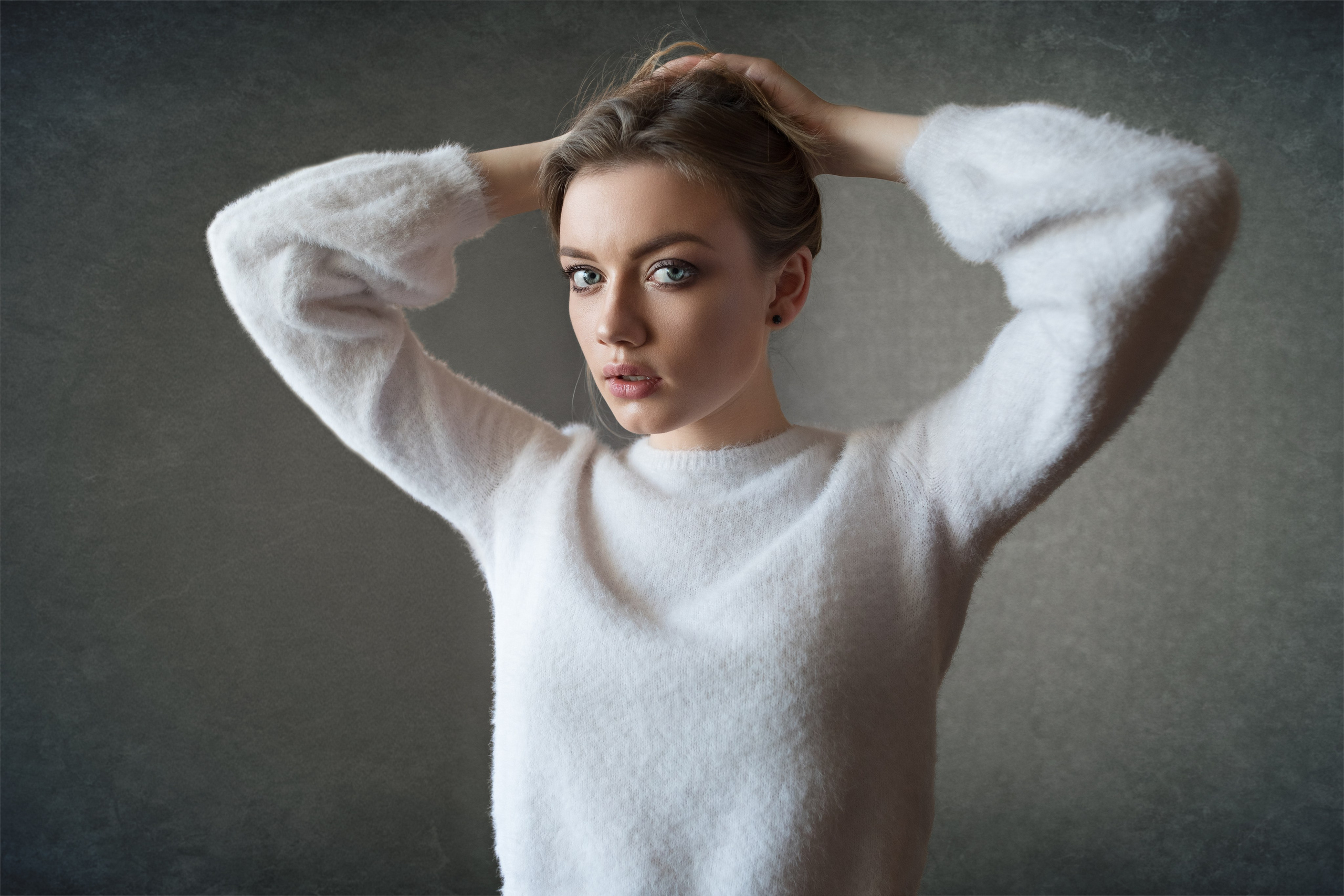 Портреты у окна с Екатериной в формате для «себя»