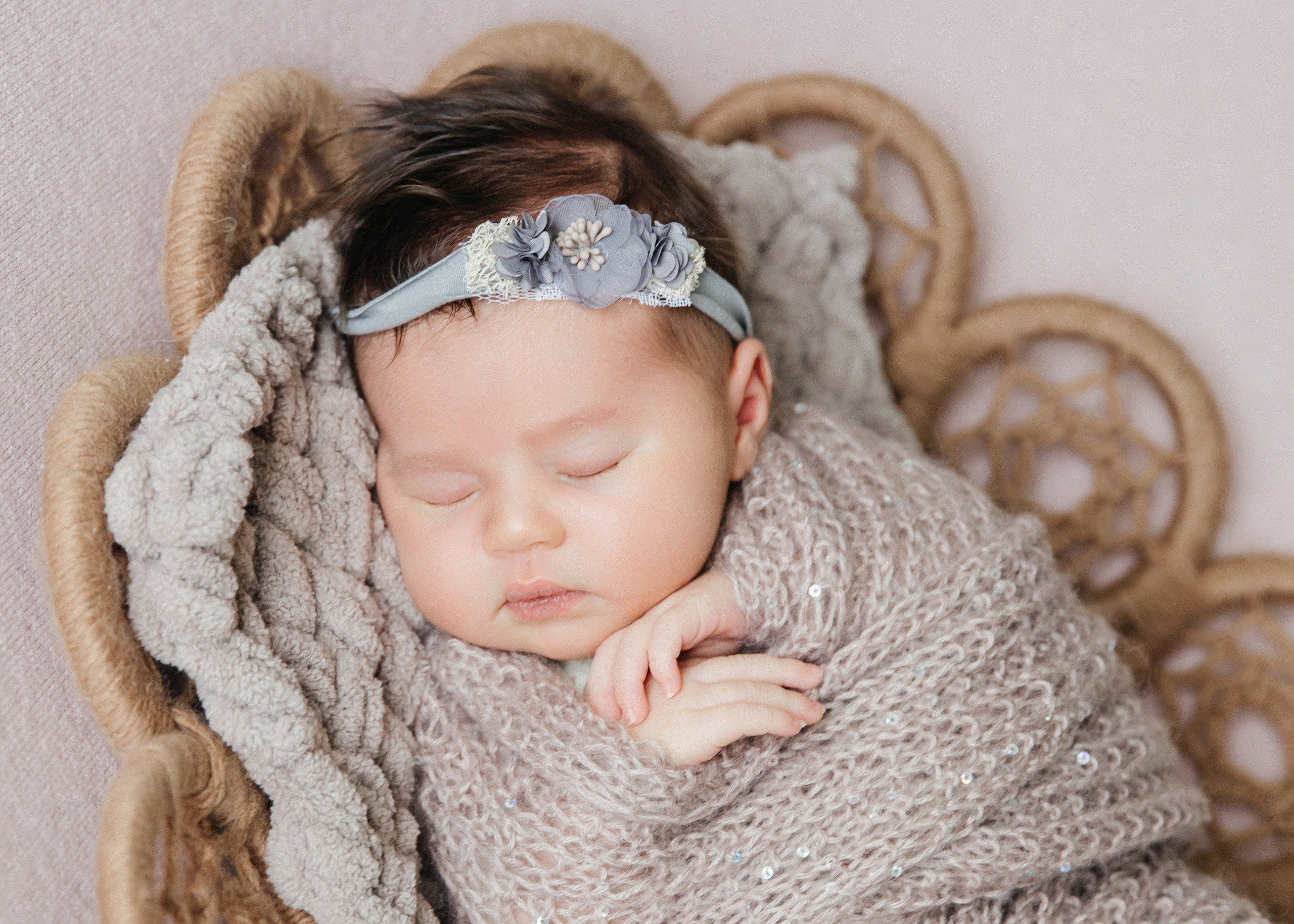 Лиза ньюборн. Свадебный и семейный фотограф в Москве Холда Тати