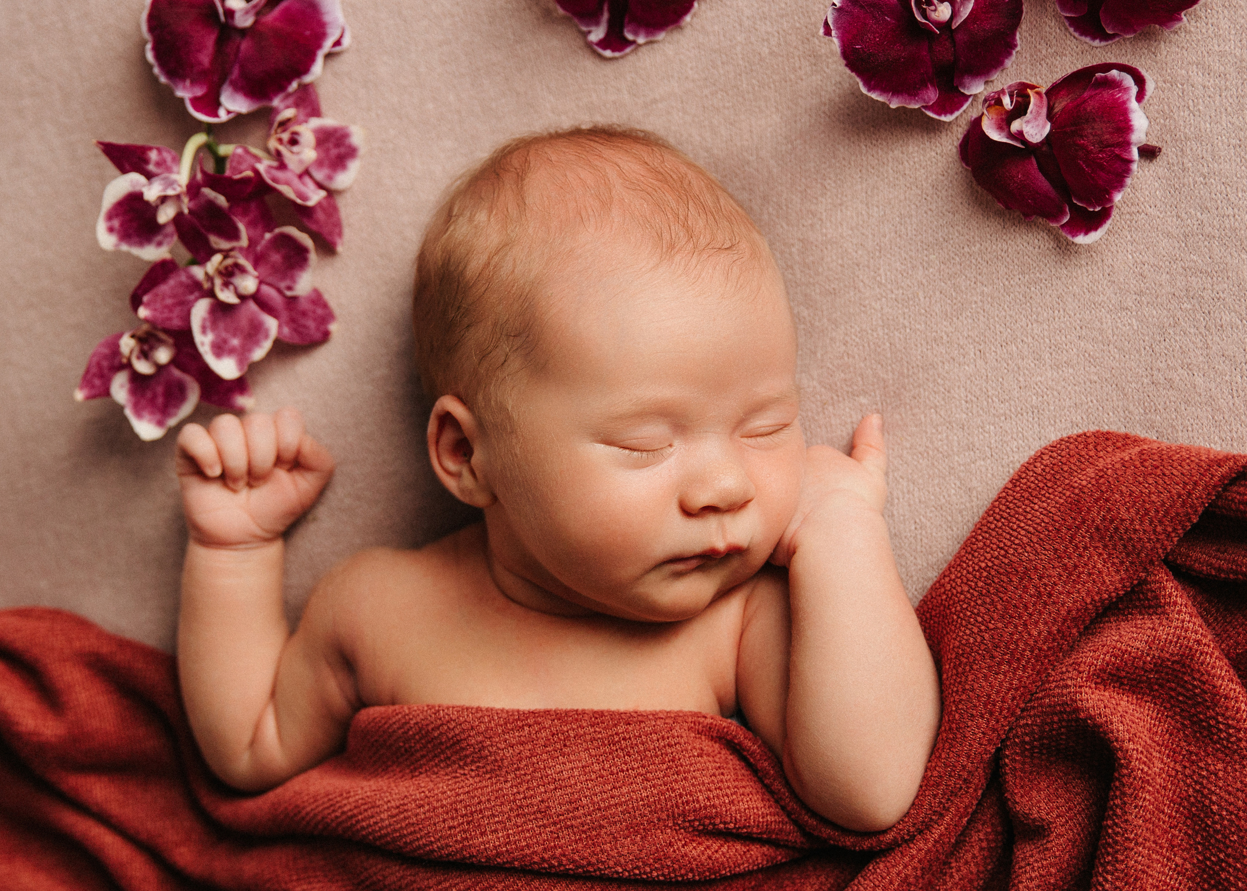 Есения ньюборн. Свадебный и семейный фотограф в Москве Холда Тати