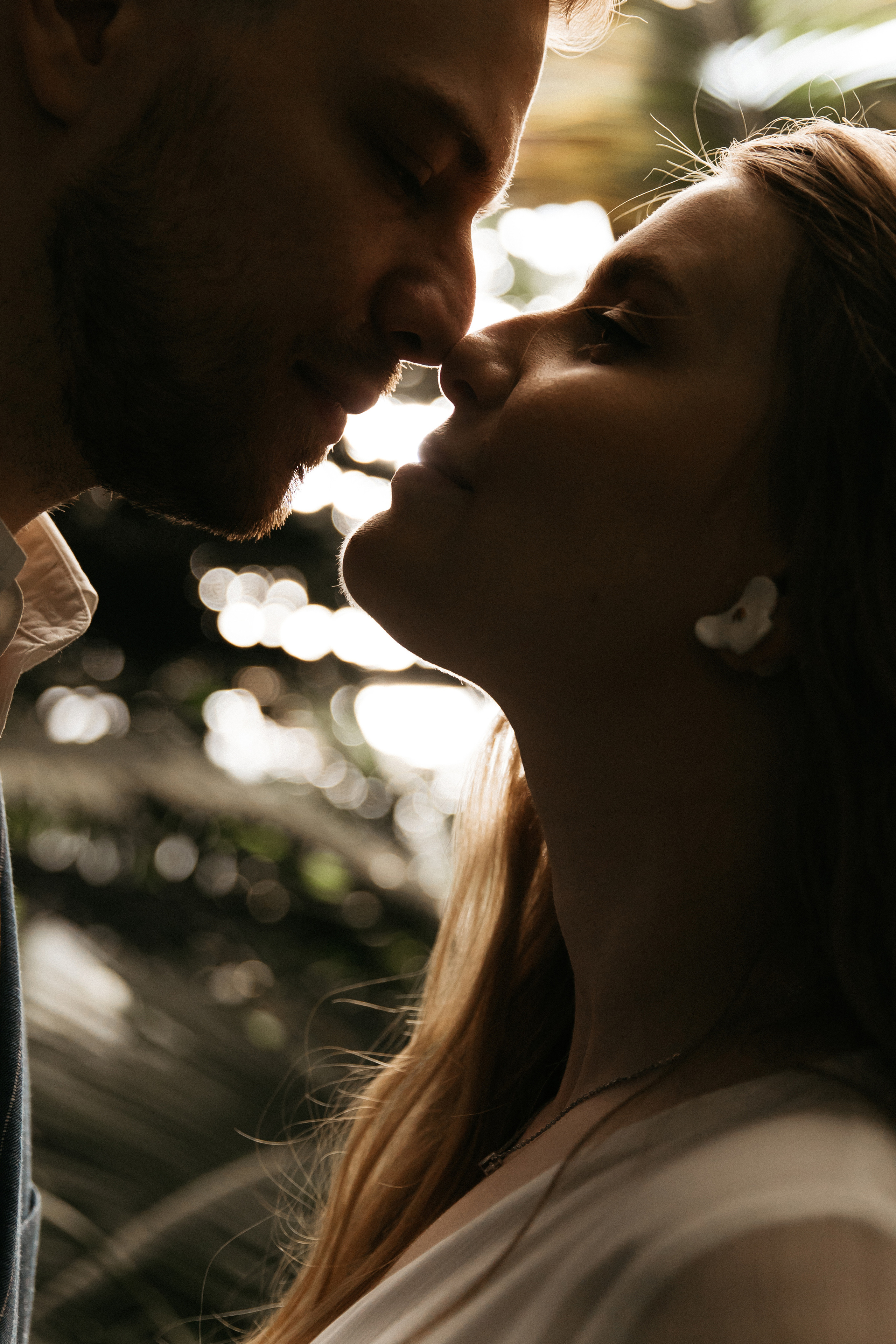 Свадебная фотосессия в Оранжереи Ботанического сада им Цицина. Свадебный и семейный фотограф в Москве Холда Тати