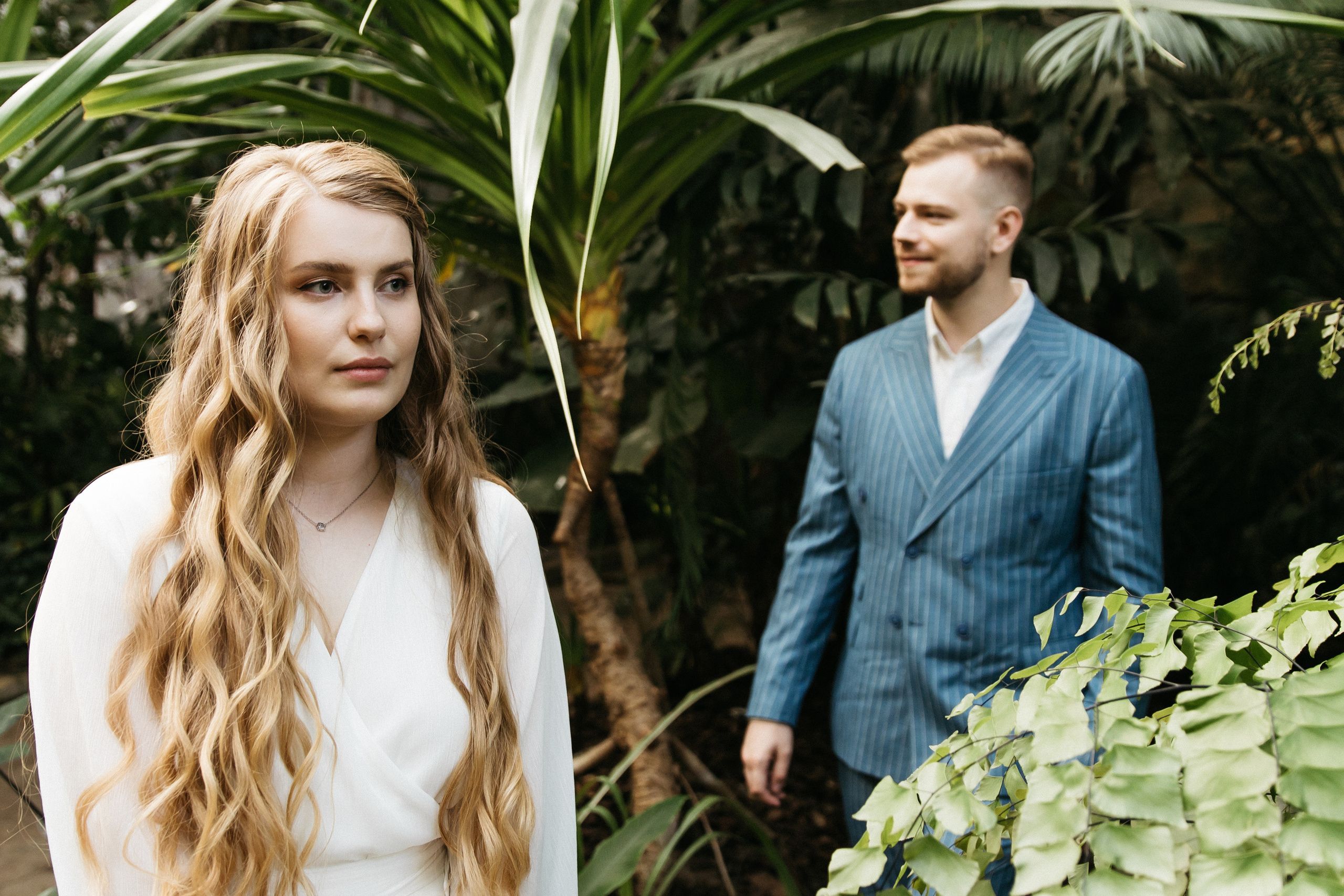 Свадебная фотосессия в Оранжереи Ботанического сада им Цицина. Свадебный и семейный фотограф в Москве Холда Тати