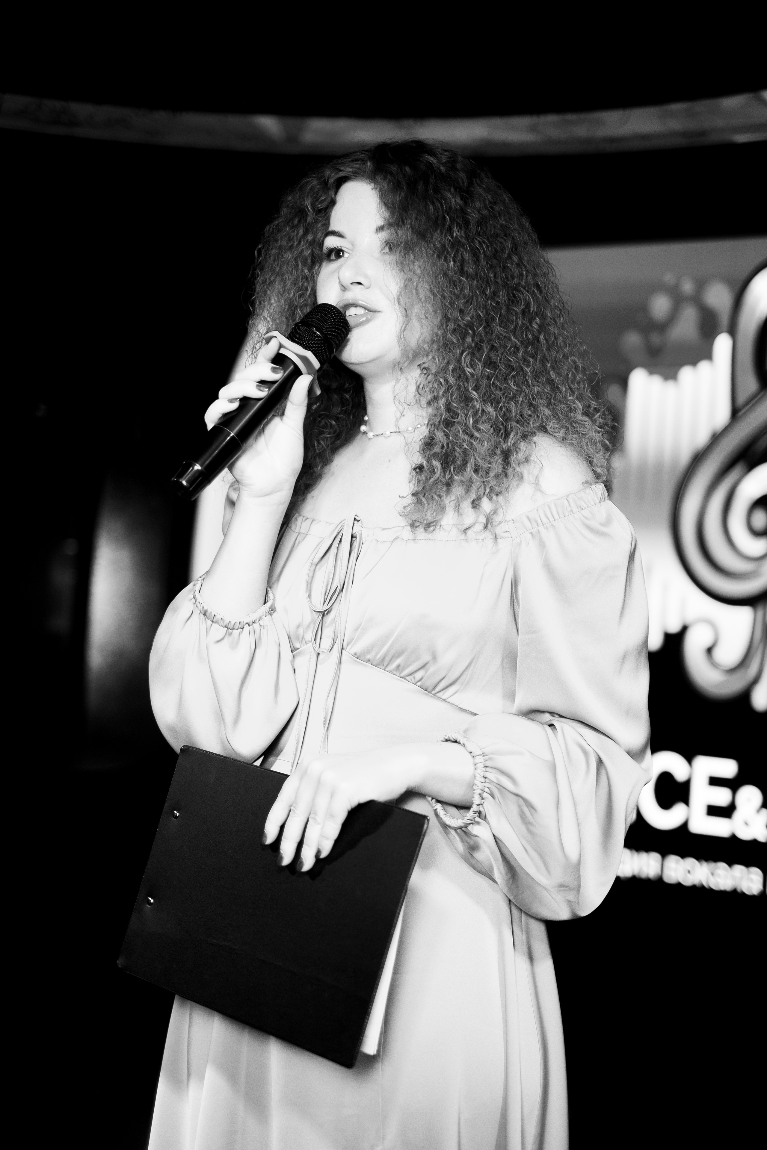 Voice&Play | караоке-бар ГОСТИ. Свадебный и репортажной фотограф Денис Ожигин в Краснодаре и Краснодарском крае