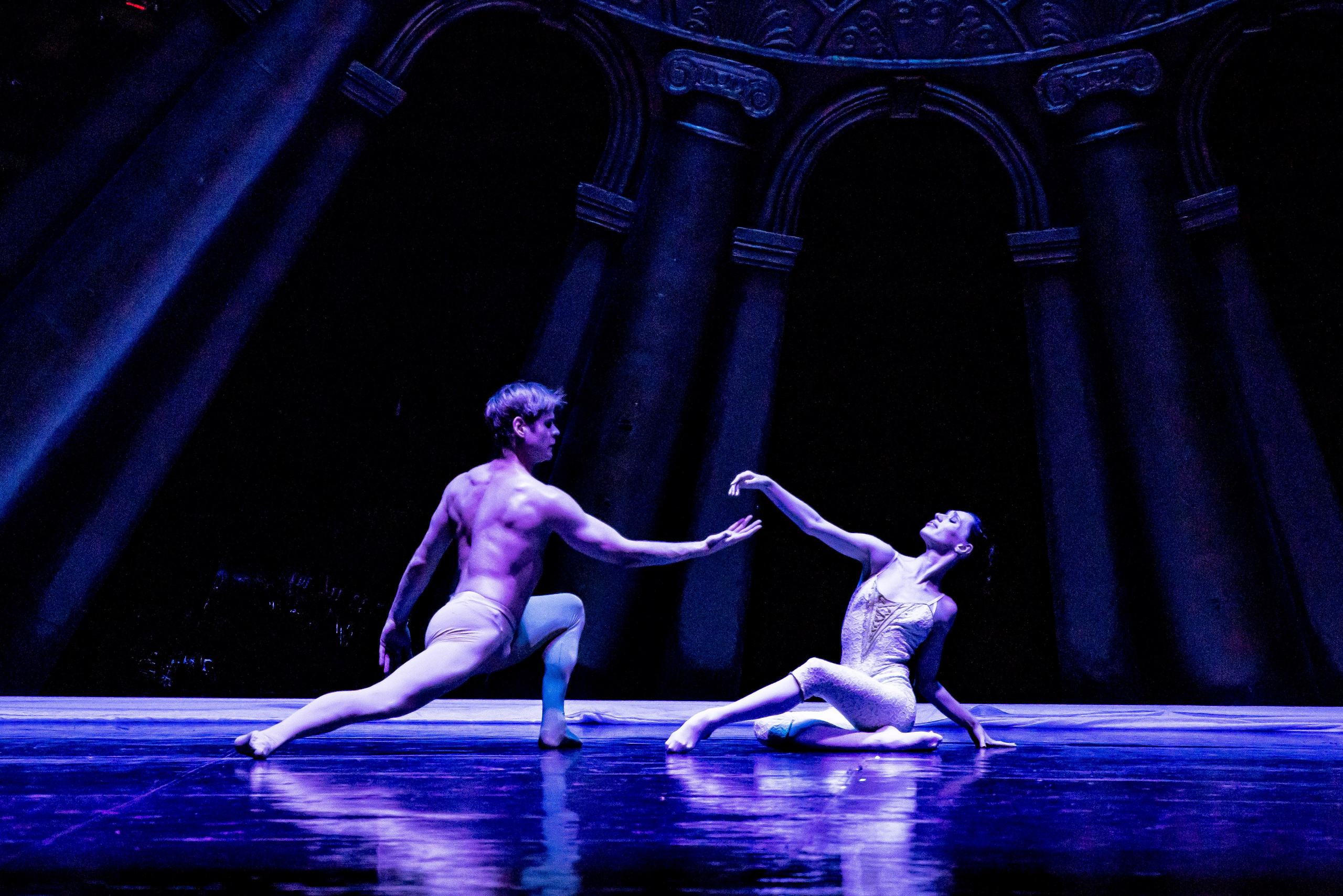 Русский Гамлет спектакль премьера Марийского театра оперы и балета в Зимнем театре г. Сочи. Фотограф в Сочи Юрий Шептаев