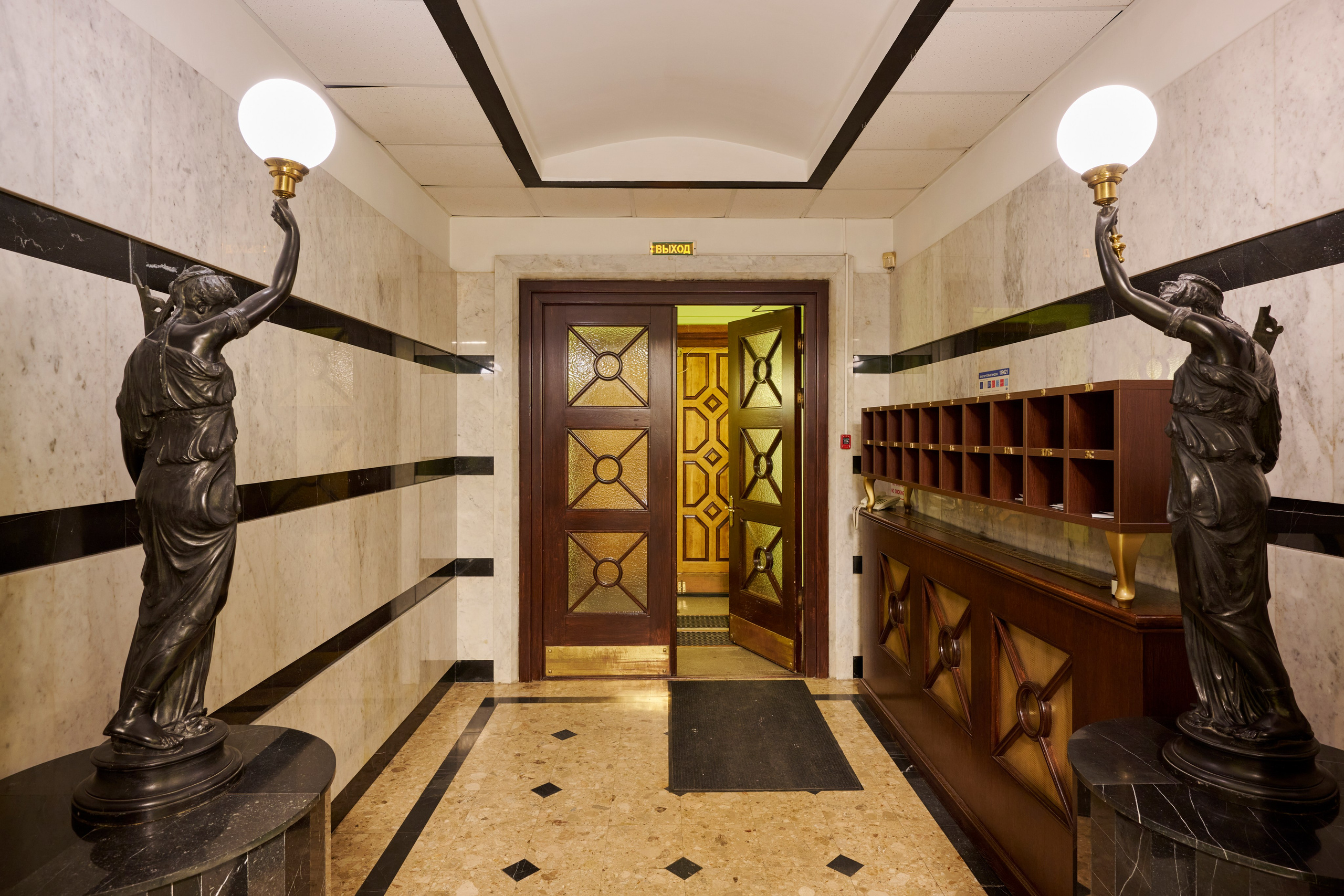 Прогулка по Москве. Роман Свободный — интерьерная и архитектурная съёмка, Москва и МО