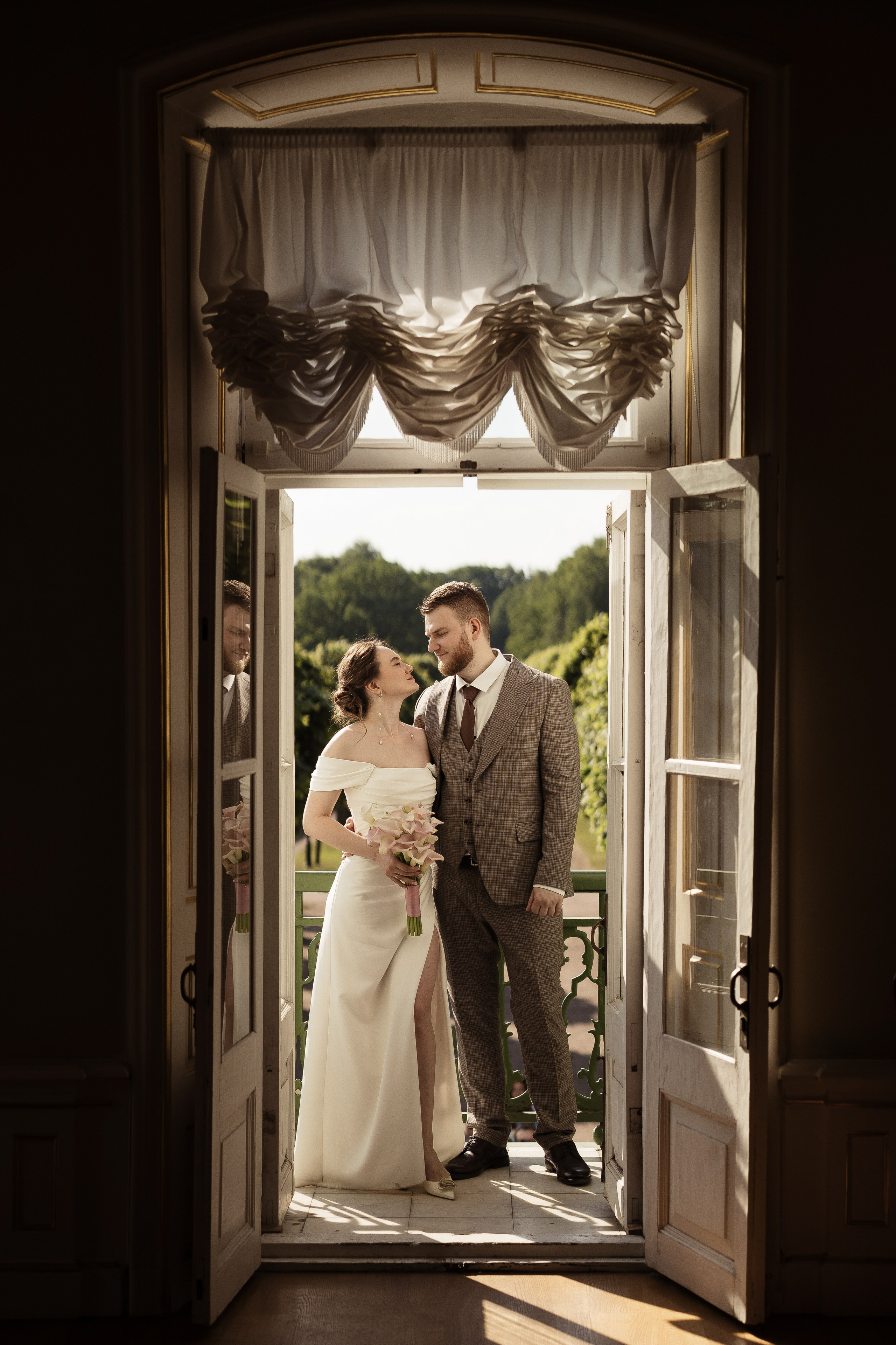 Целуй руками, обнимай губами. Свадебный фотограф в Москве | Профессиональный фотограф | Выгодные цены на услуги