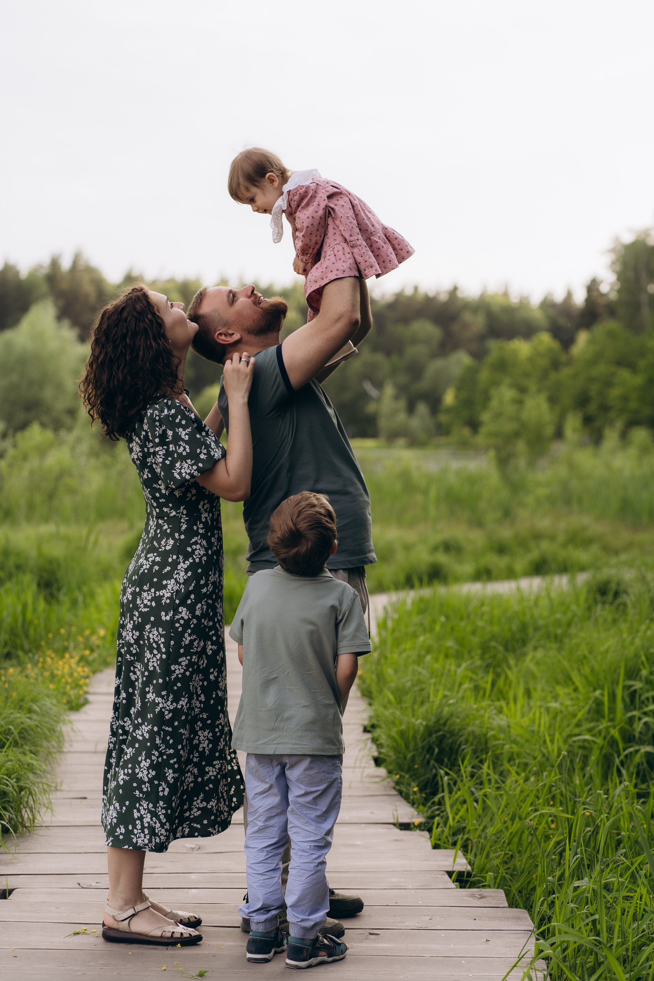 Семейная фотосессия в студии в Москве, семейный фотограф Анна Полушина. Свадебный фотограф в Москве Анна Полушина