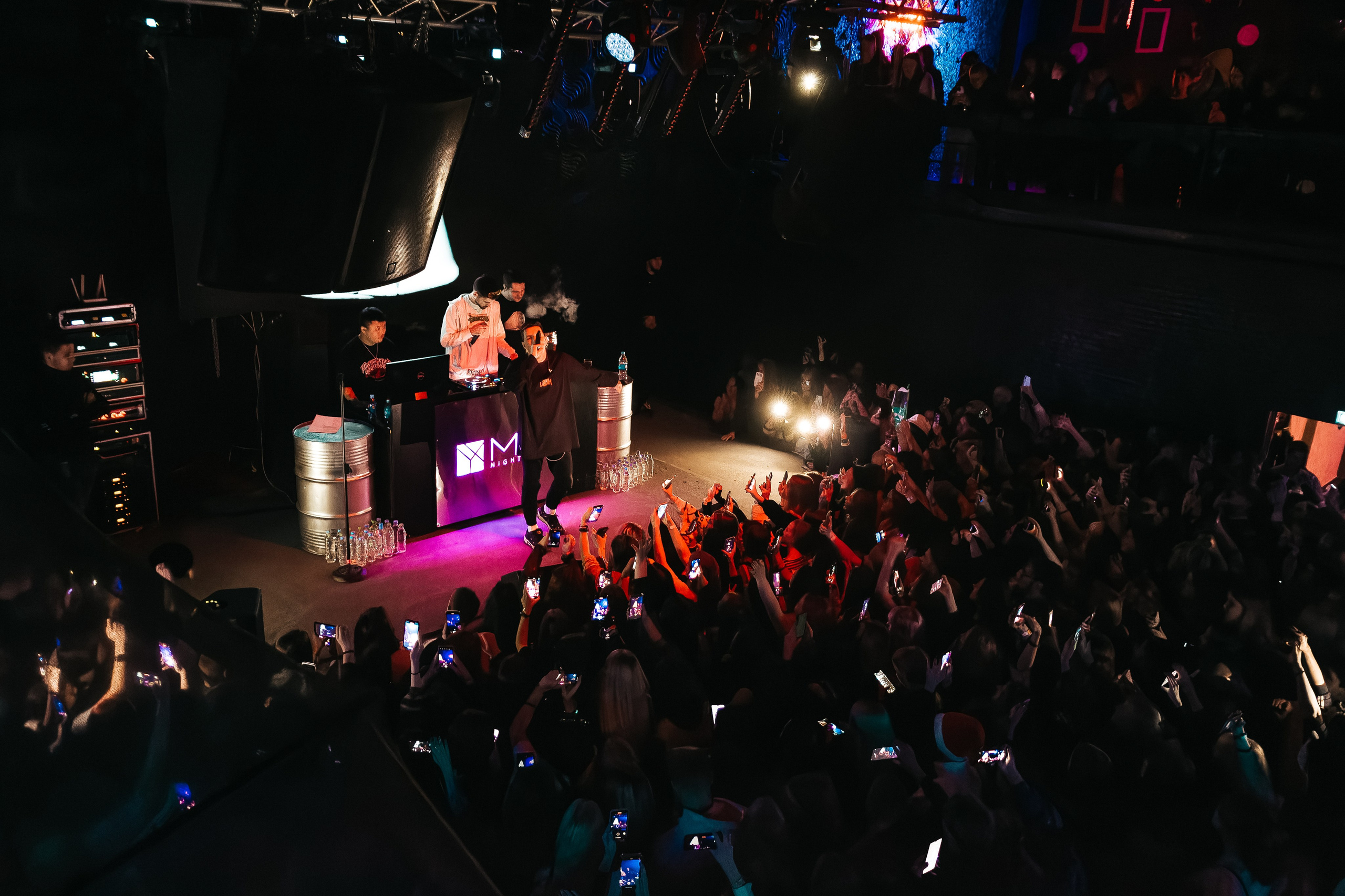 Концерт Мазелова. Фотограф Артём Ющенко