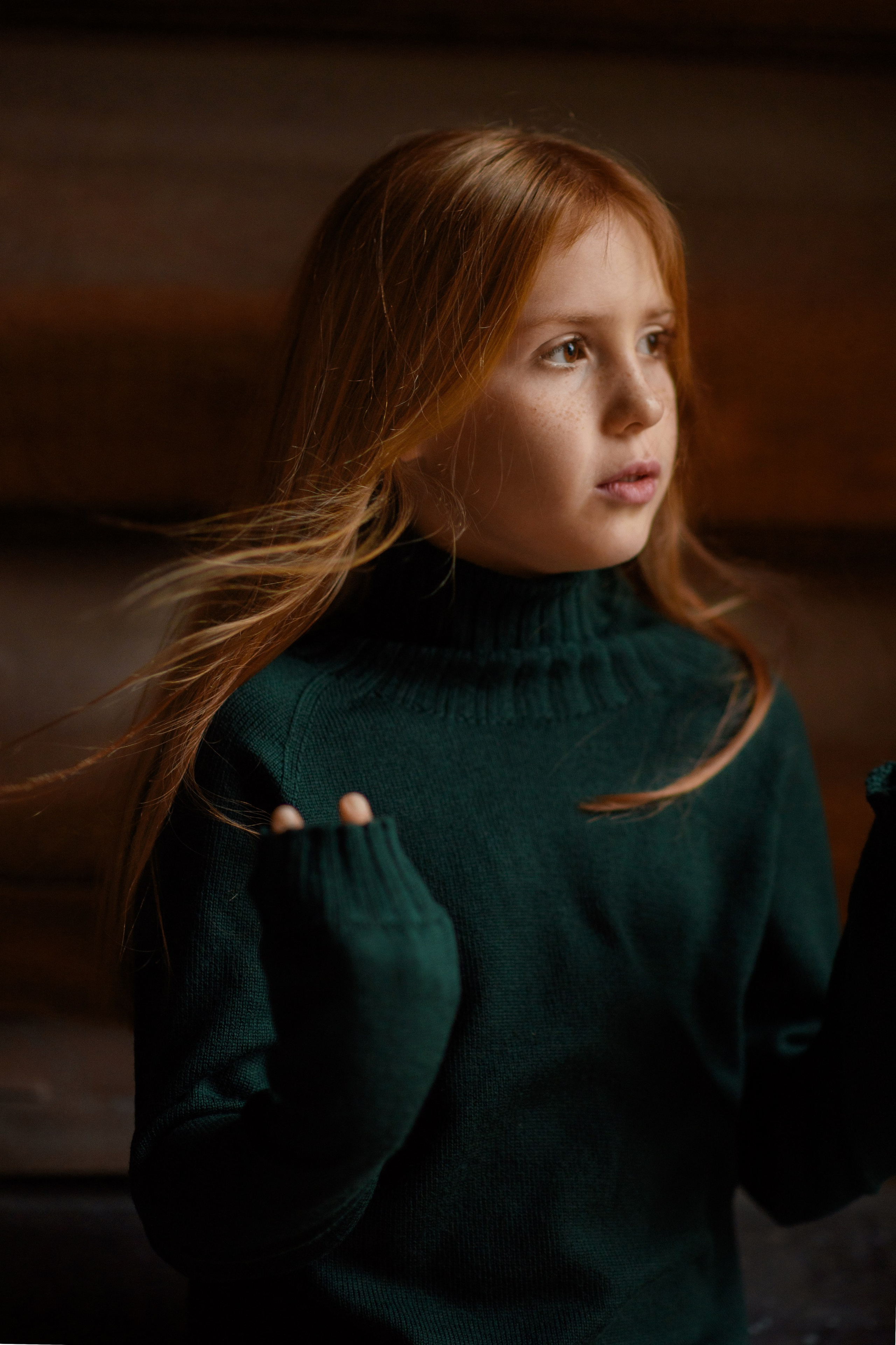 Фотосессия рыжей девочки-подростка в Коломенском. Главная