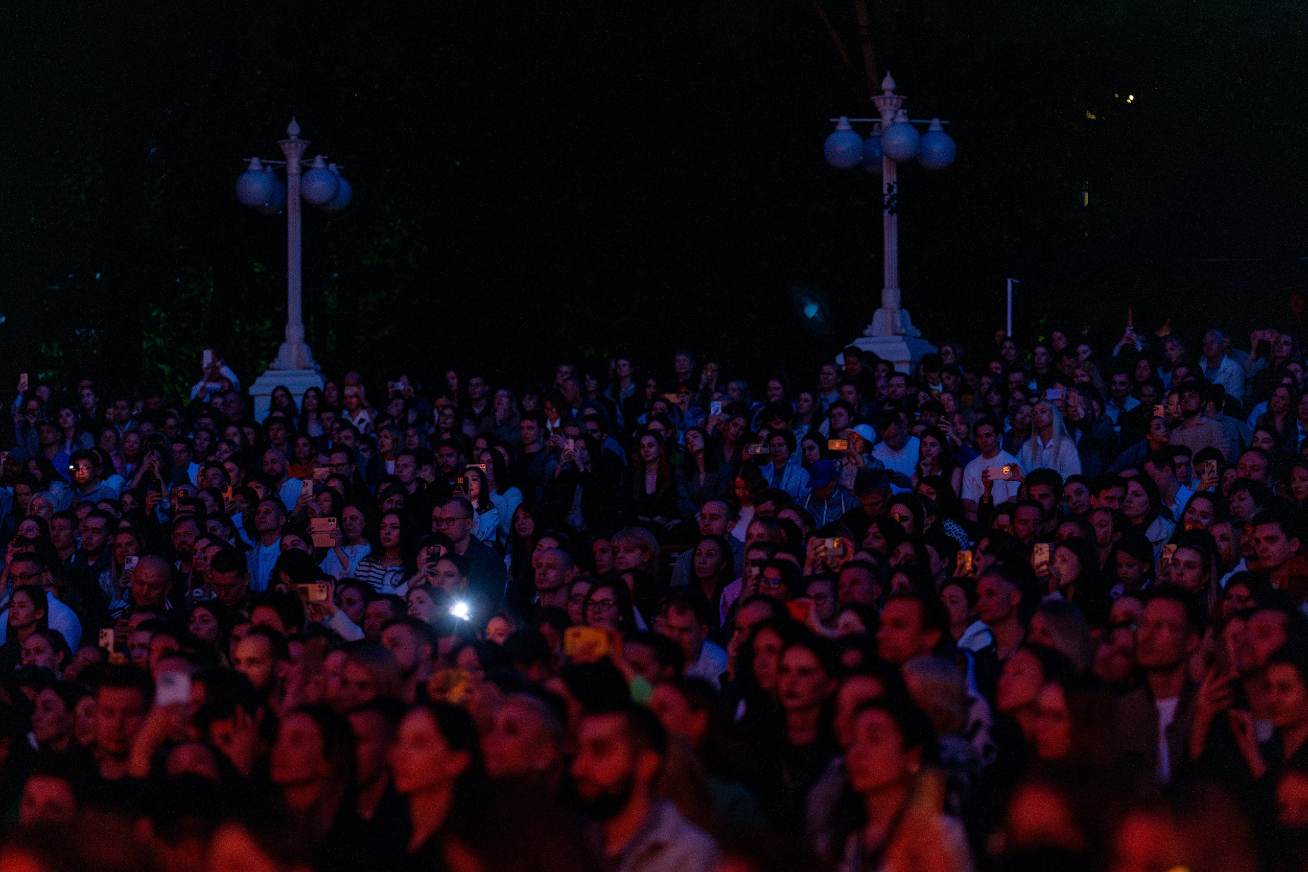 Симфонический оркестр Lumisfera при свечах. Фотограф Никита Комаров