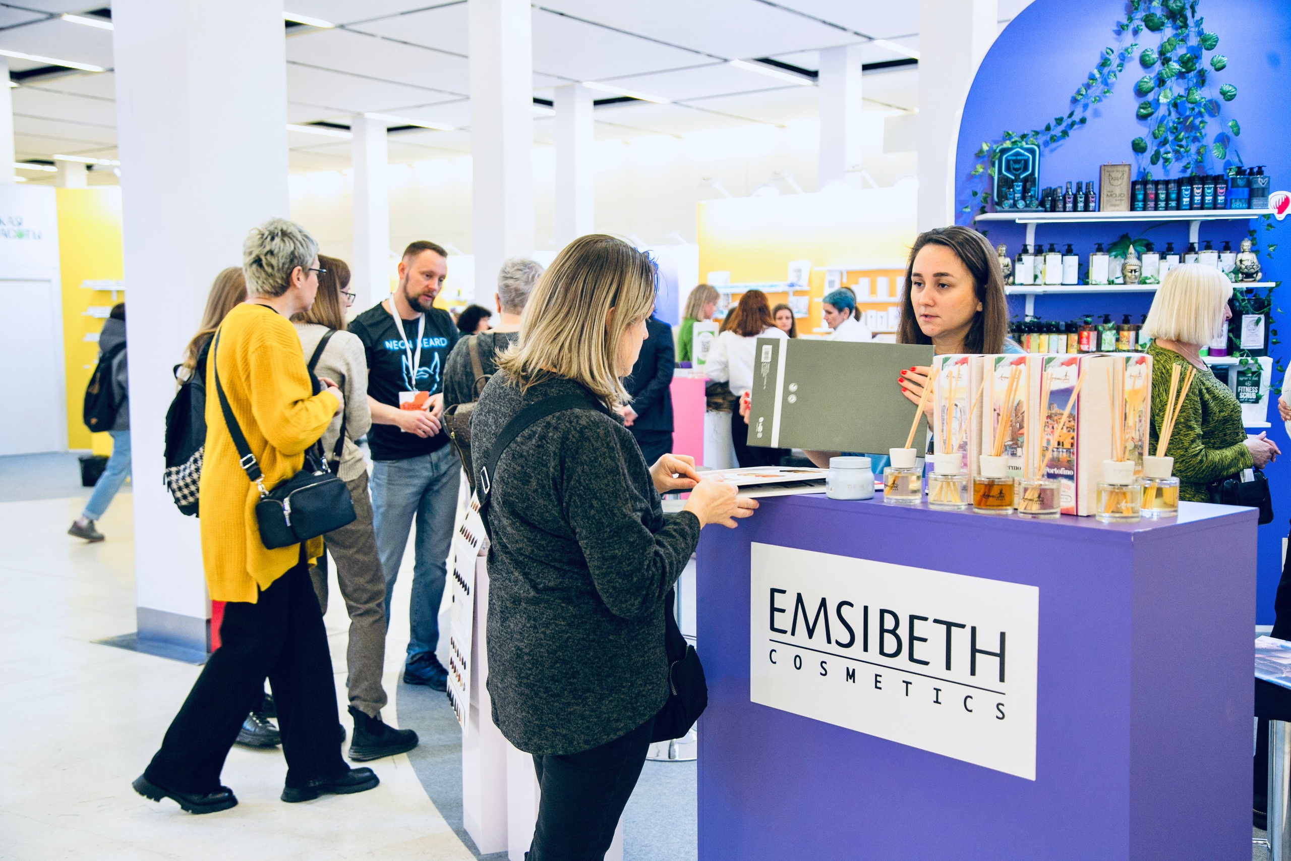 Выставки. Профессиональный фотограф Евгений Земцов в Москве. Контент съемка, репортаж мероприятий, бизнес портреты