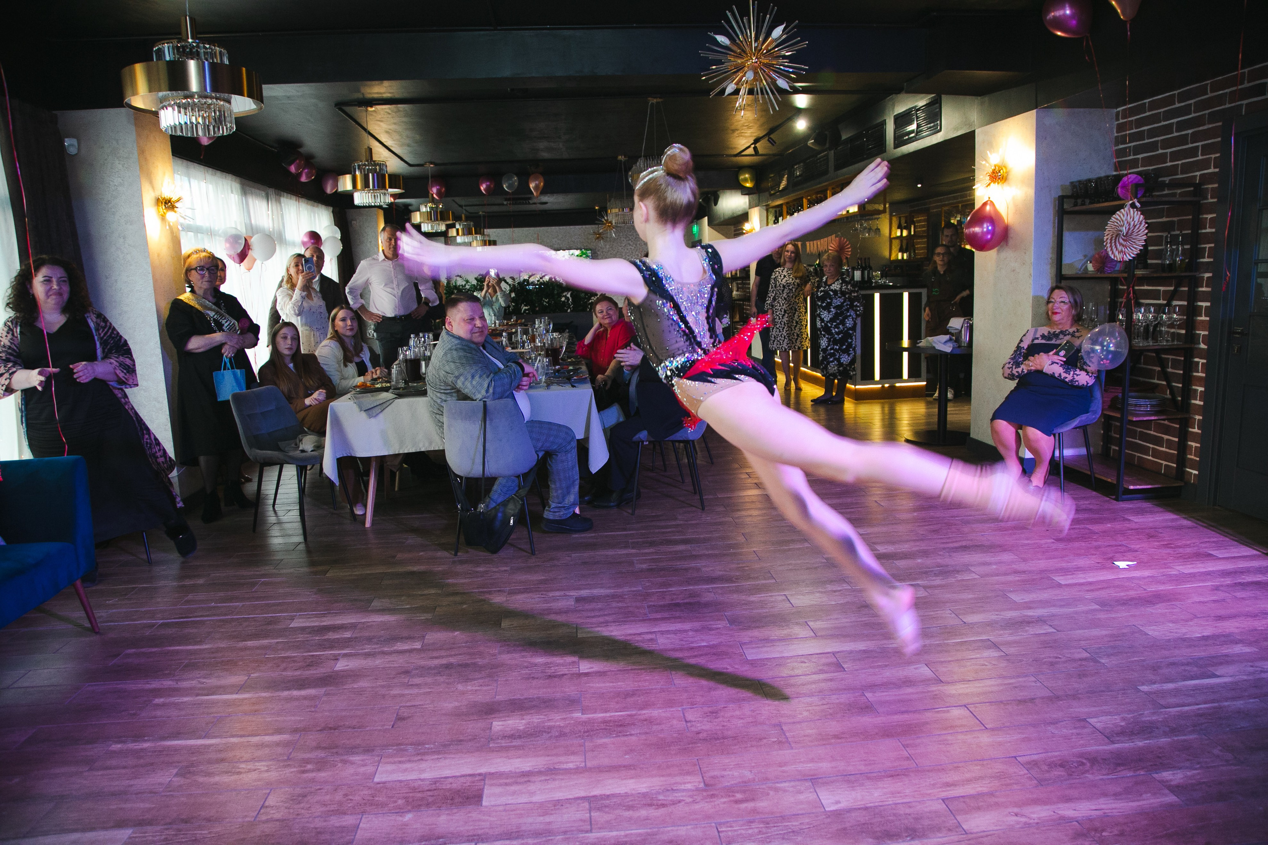 Дни рождения и юбилеи. Профессиональный фотограф Евгений Земцов в Москве. Контент съемка, репортаж мероприятий, бизнес портреты