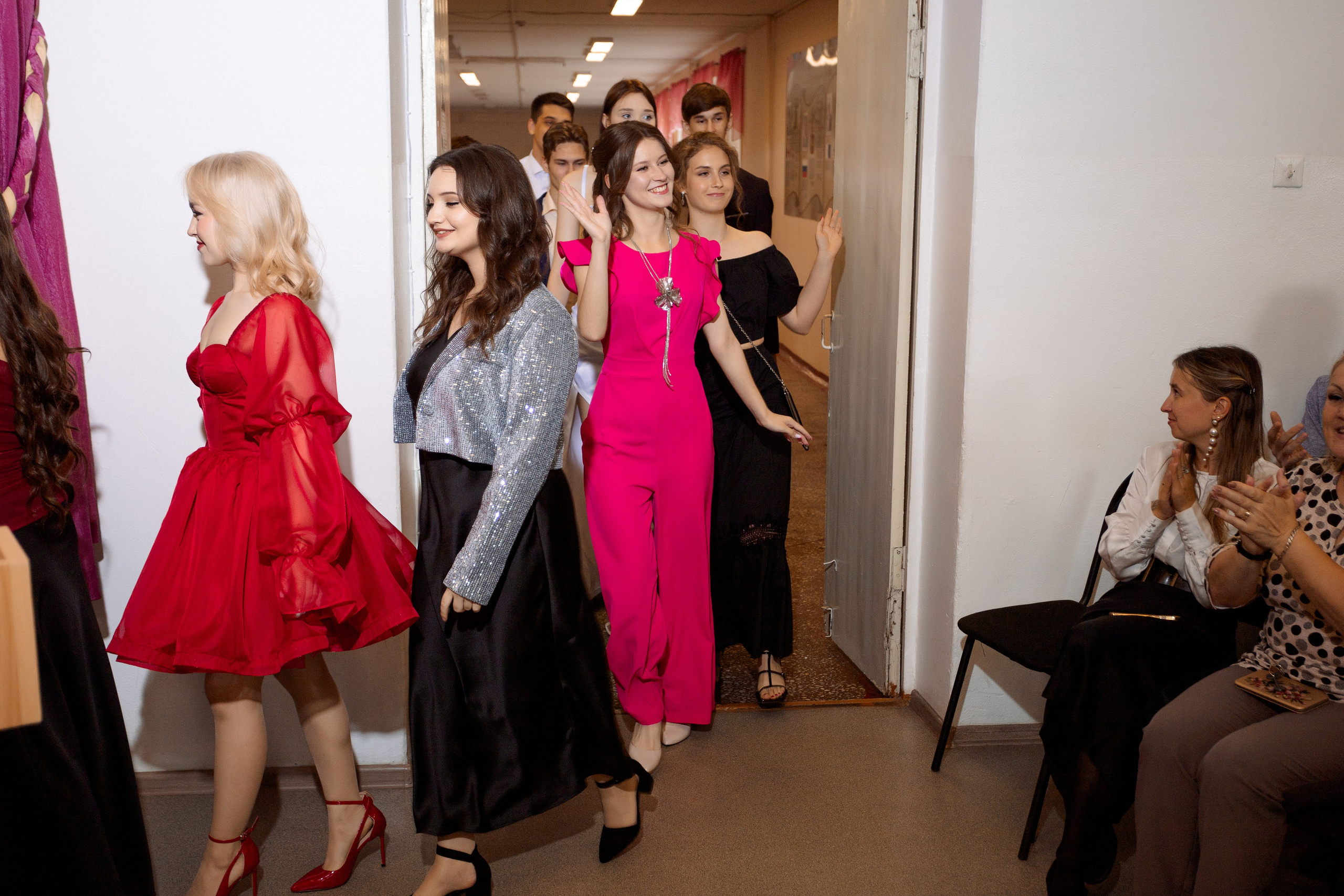 ВРУЧЕНИЕ АТТЕСТАТОВ: Пример. Все фото. Профессиональный фотограф в Ижевске Леша Петров