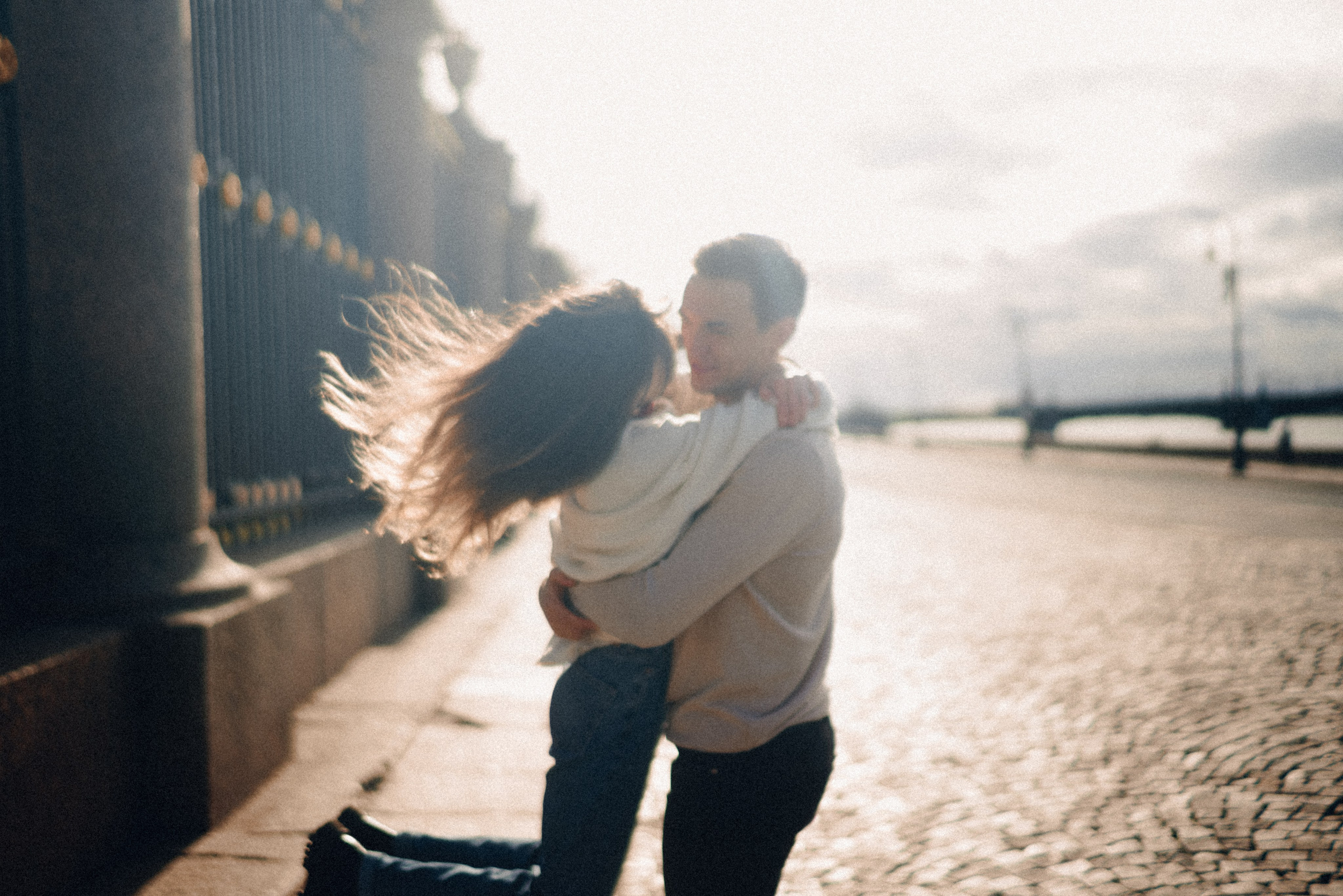 Любовная фотосъёмка на улицах в Петербурге