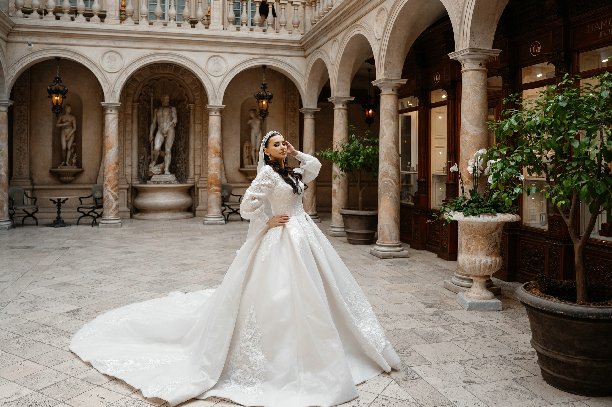 Свадебная фотосессия в ресторане Турандот. Свадебный и семейный фотограф в Москве Светлана Зоткина