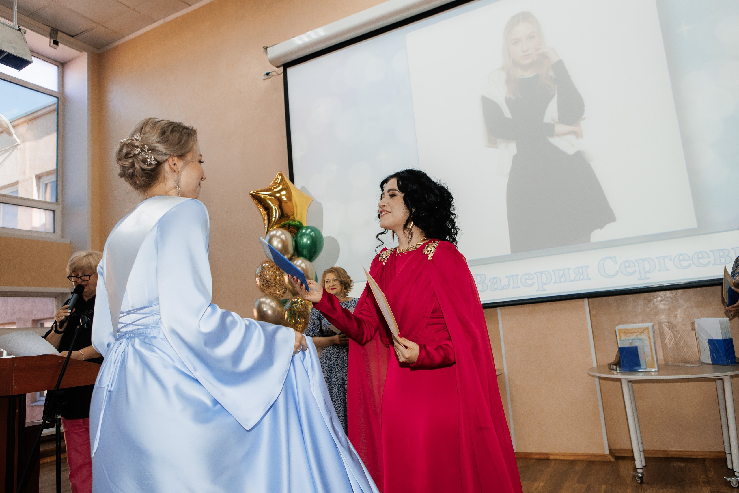 Выпускной Гимназия 12 2024 г. Свадебный и портретный Фотограф в Липецке Дмитрий Котюков