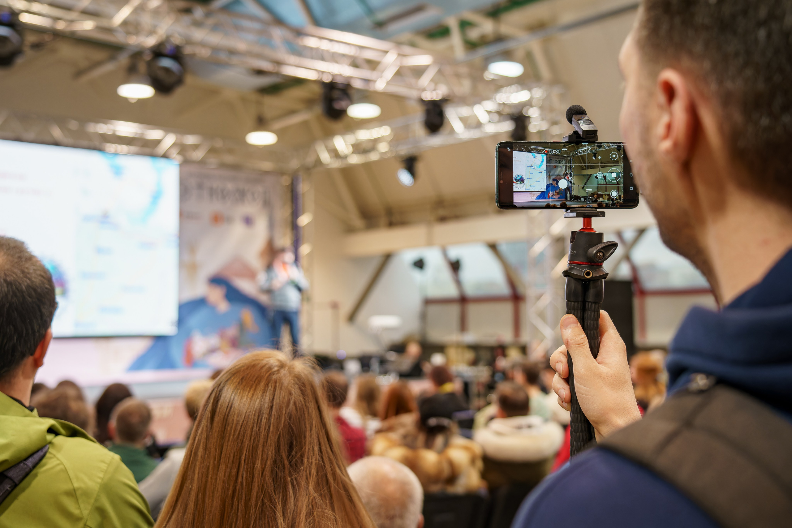 Прогулка по выставке «Поехали 2024 год». «Студия DRONAVT`s» — видеосъёмка и фотография г. Москва