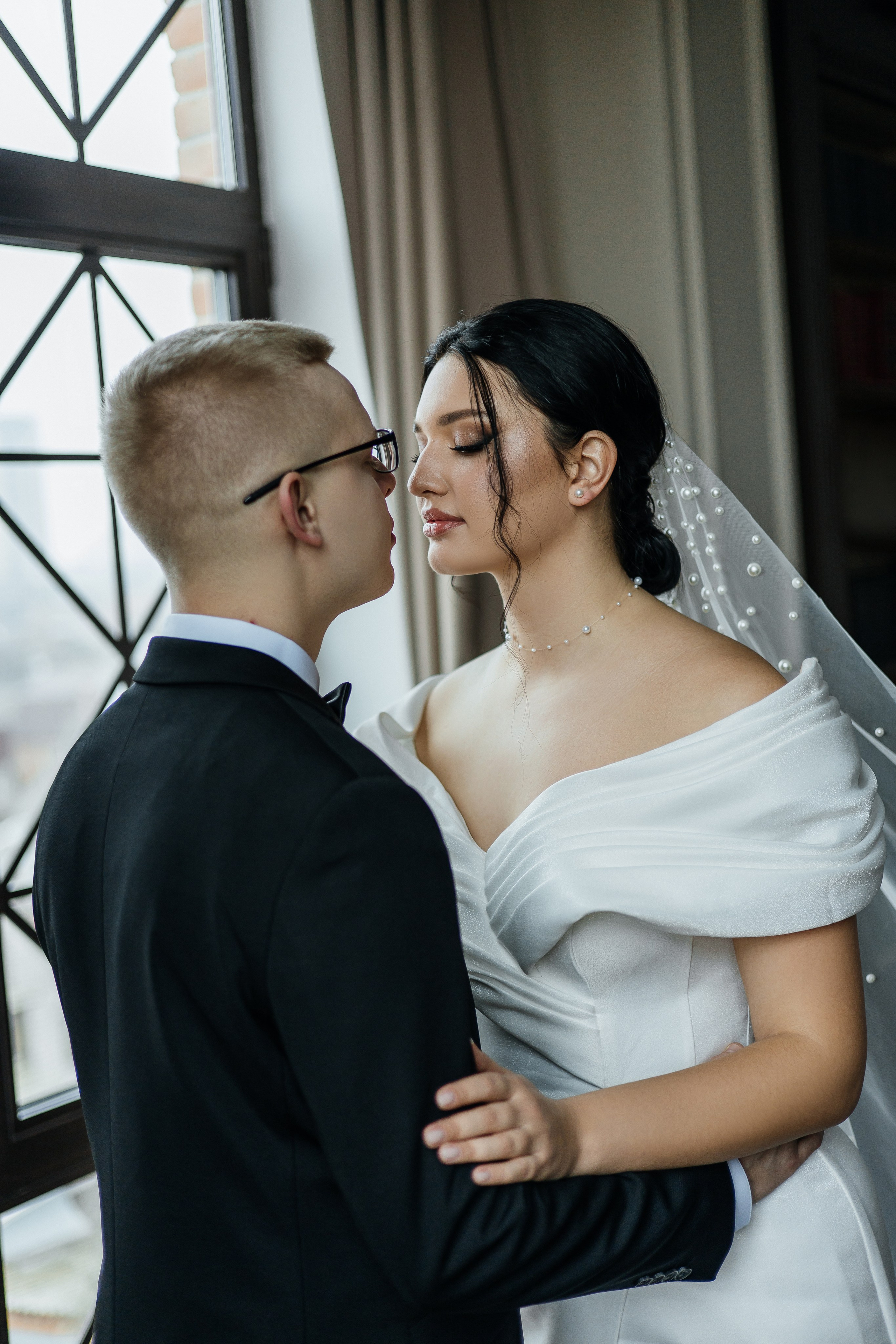 Студия, ЗАГС и банкет. Свадебный и семейный фотограф Ростова-на-Дону Ирина Бондарева