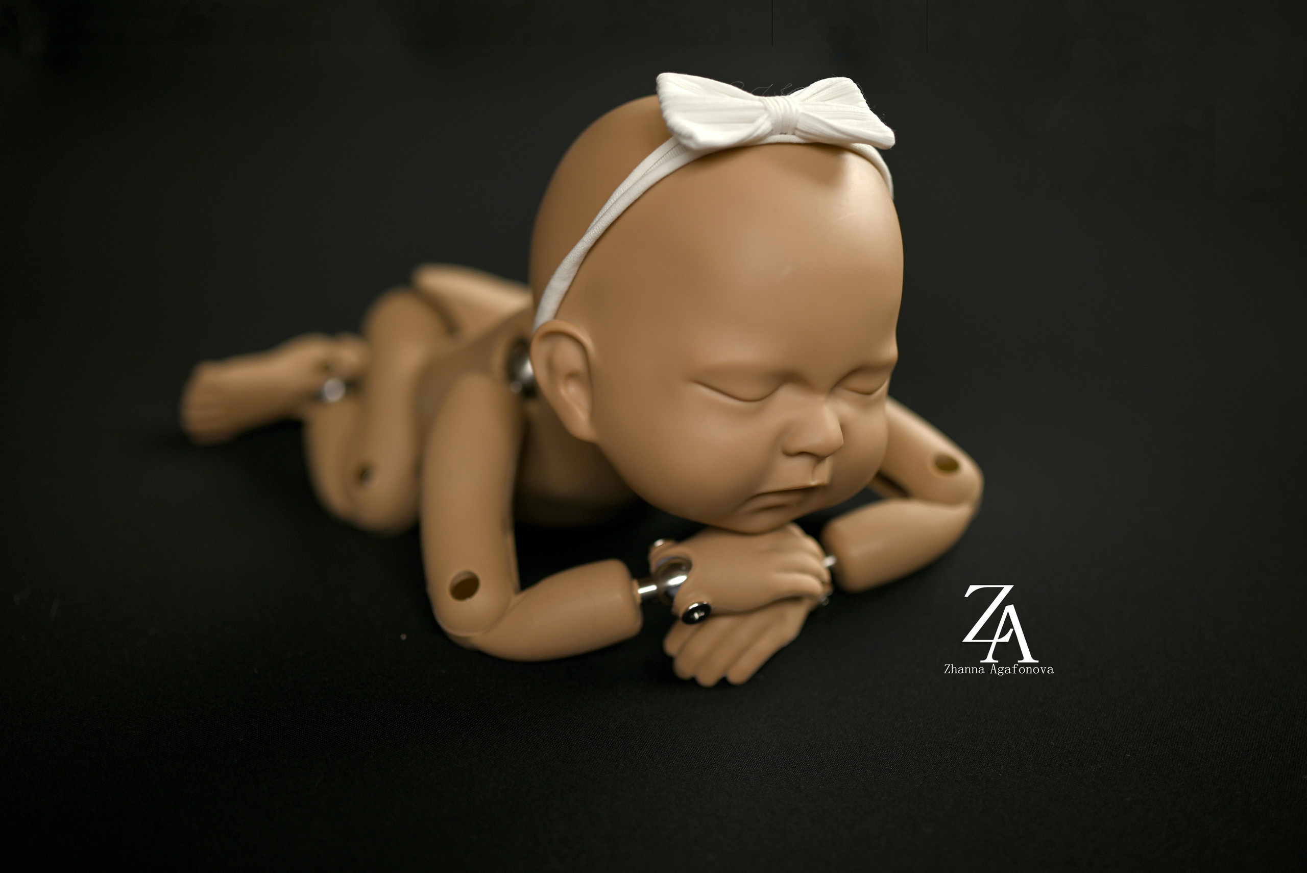 Образы на черном фоне. Newborn42.ru Фотограф новорожденных  г. Кемерово Агафонова Жанна