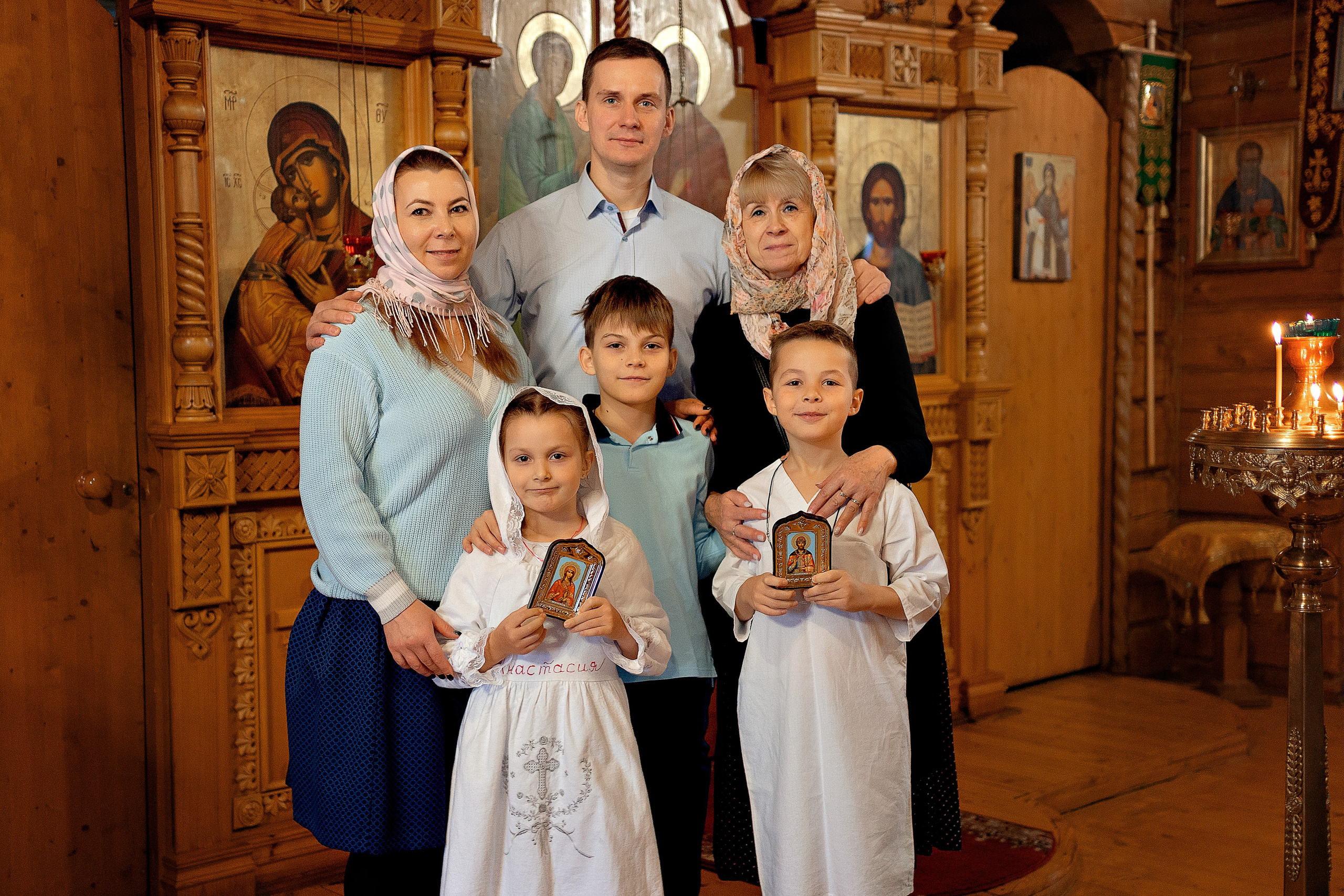 Таинство Крещения в храме Преподобного Сергия Радонежского в Новых Ватутинках…. Семейный и детский фотограф в Москве Екатерина Офицерова