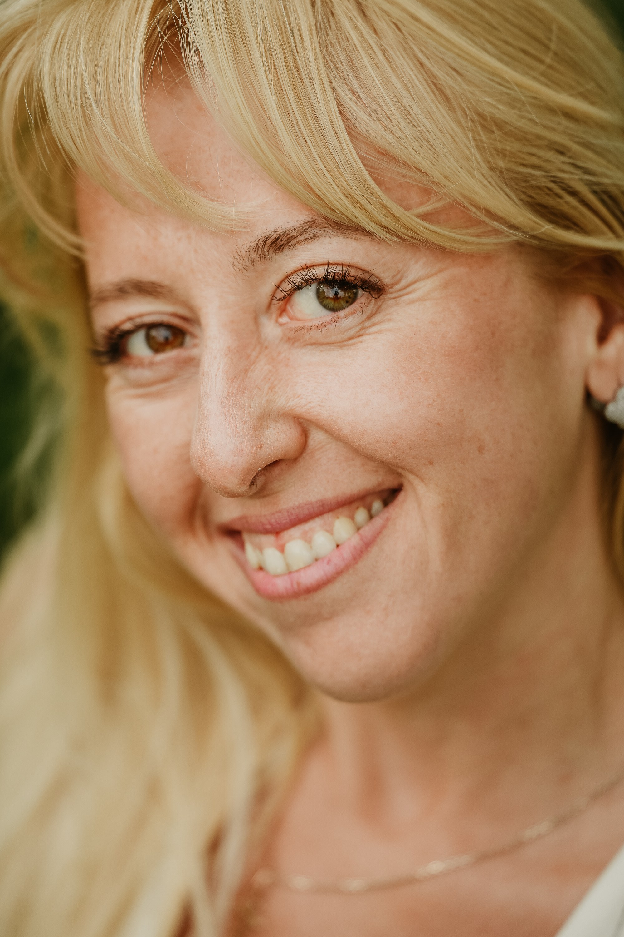 Фотосессия в цветущих яблонях. Фотограф Анна Герман. Красноярск