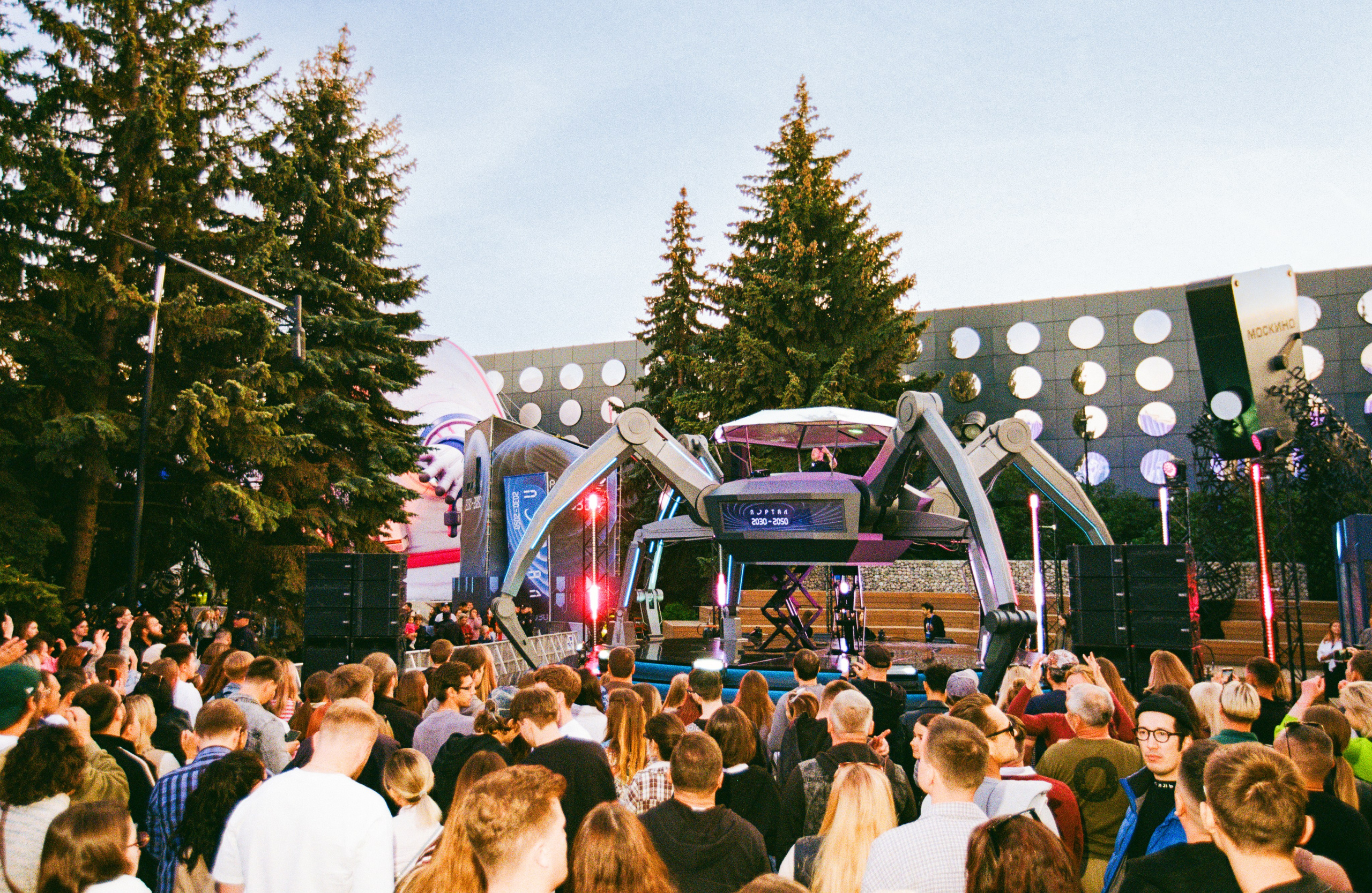 Москва 2030. Портретный и ивент-фотограф в Москве