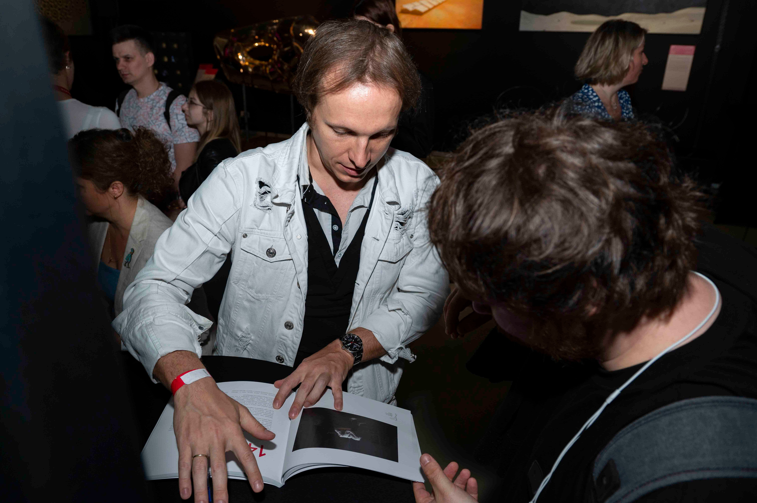 Финисаж премии Эрарта — 2024. Serg PG Photography — репортажная фотосъемка в Петербурге